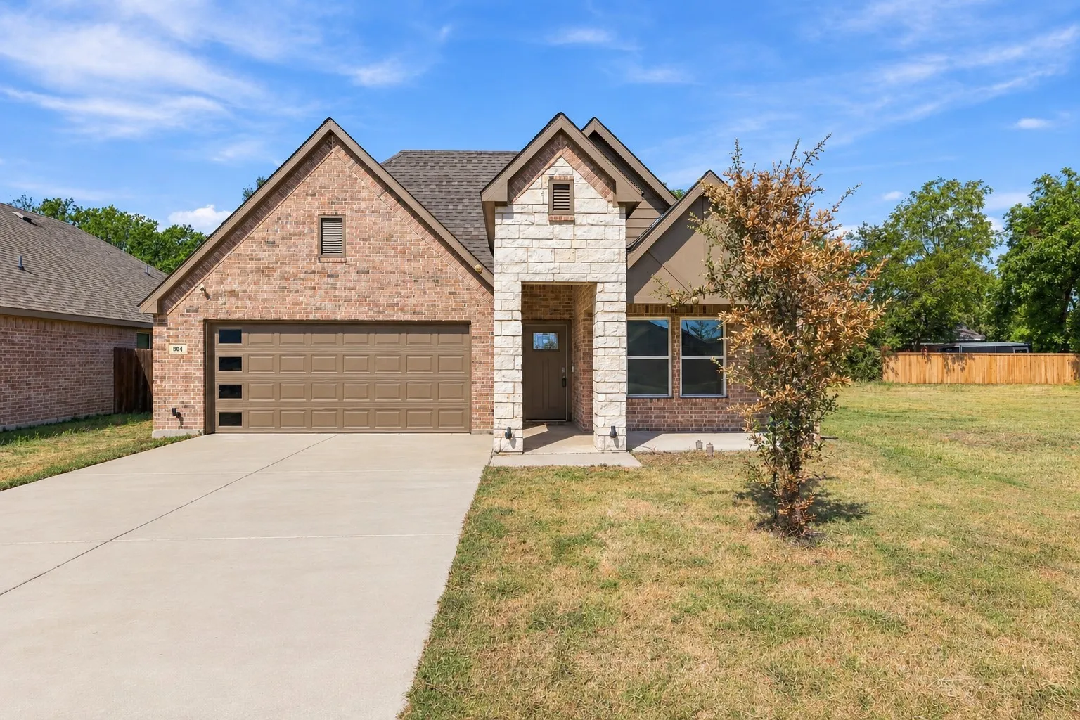 Single Family Residence For Sale in Kaufman County , 804 S Adelaide Street, Terrell, Texas 75160, 3 Bedroom, 2 Bathroom, 2 Garage spaces, 1,810 Sqft, built in 2023, mls#21380826, Real Estate Agent in Terrell, Homes For Sale in Kaufman county, Homes For Sale in Terrell, Realtor in Terrell Texas, Real Estate Brokerage Independent Realty Texas, Luminita Cordes Realtor