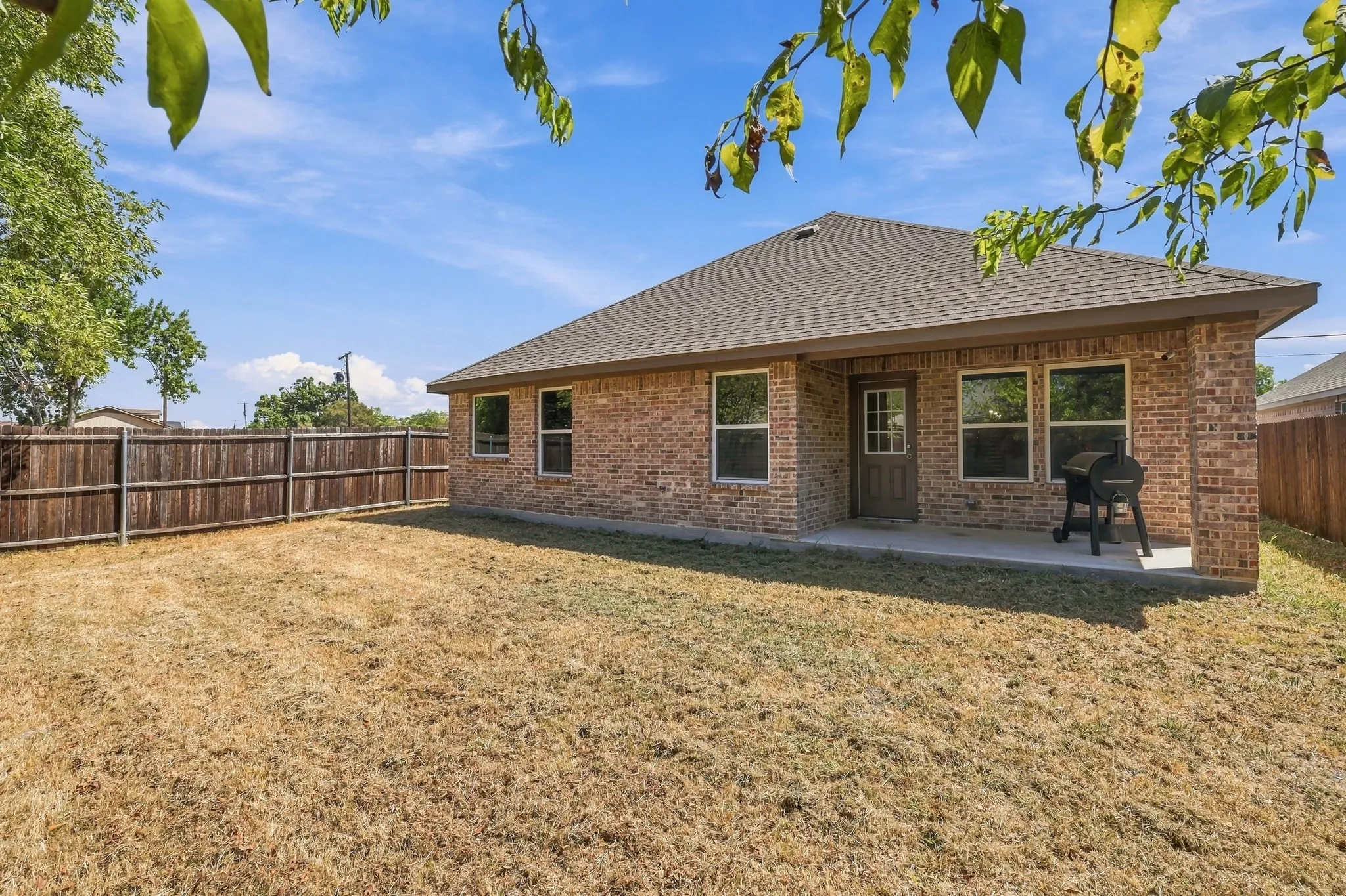 Single Family Residence For Sale in Kaufman County , 804 S Adelaide Street, Terrell, Texas 75160, 3 Bedroom, 2 Bathroom, 2 Garage spaces, 1,810 Sqft, built in 2023, mls#21380826, Real Estate Agent in Terrell, Homes For Sale in Kaufman county, Homes For Sale in Terrell, Realtor in Terrell Texas, Real Estate Brokerage Independent Realty Texas, Luminita Cordes Realtor