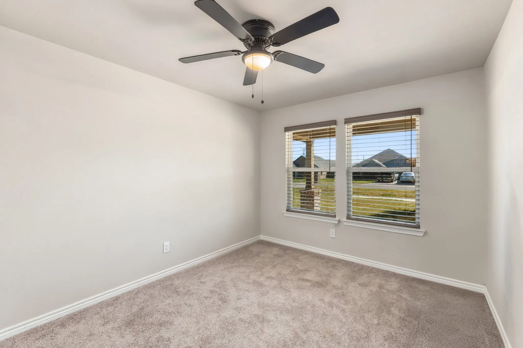 Single Family Residence For Sale in Kaufman County , 804 S Adelaide Street, Terrell, Texas 75160, 3 Bedroom, 2 Bathroom, 2 Garage spaces, 1,810 Sqft, built in 2023, mls#21380826, Real Estate Agent in Terrell, Homes For Sale in Kaufman county, Homes For Sale in Terrell, Realtor in Terrell Texas, Real Estate Brokerage Independent Realty Texas, Luminita Cordes Realtor