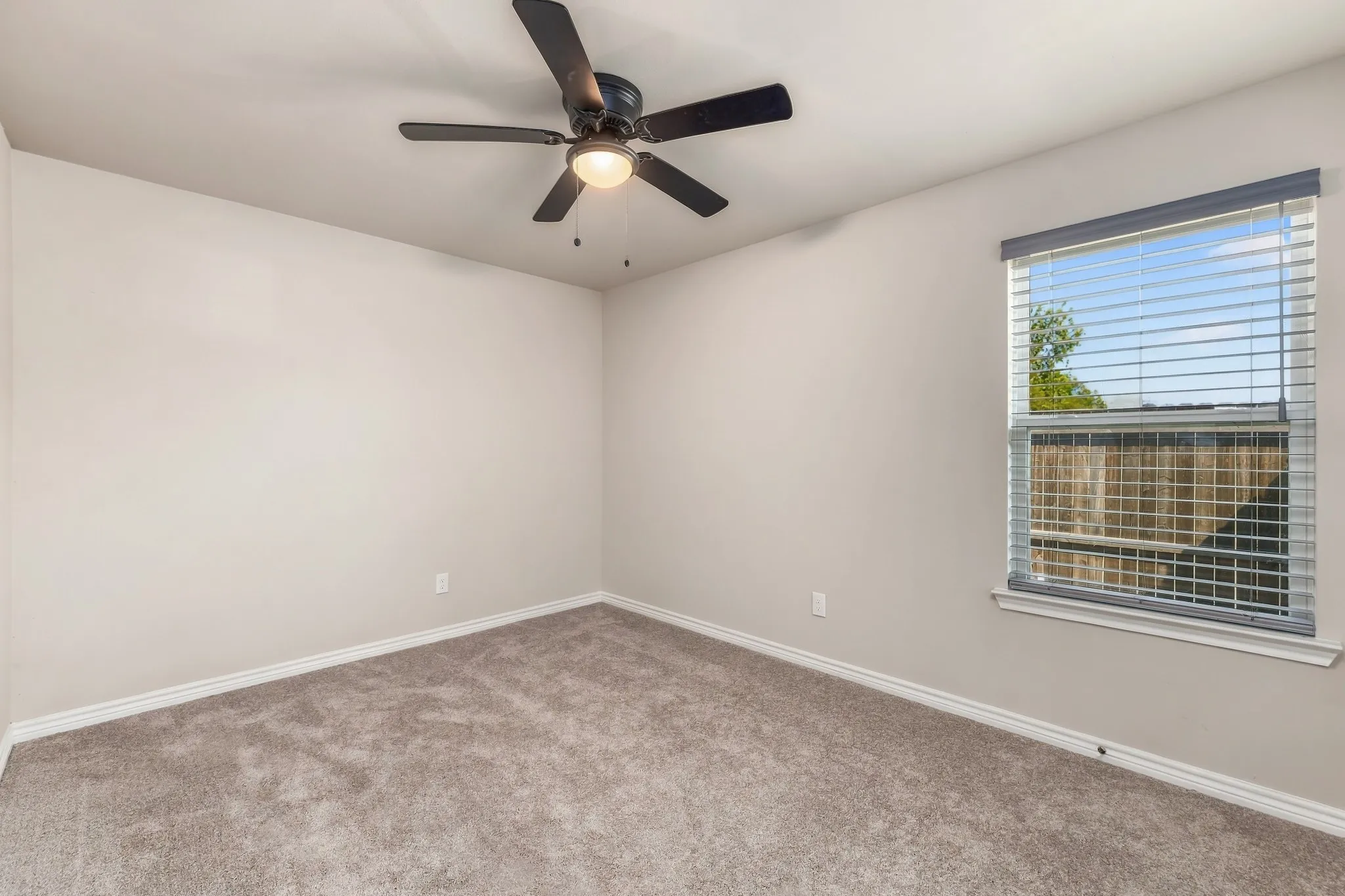Single Family Residence For Sale in Kaufman County , 804 S Adelaide Street, Terrell, Texas 75160, 3 Bedroom, 2 Bathroom, 2 Garage spaces, 1,810 Sqft, built in 2023, mls#21380826, Real Estate Agent in Terrell, Homes For Sale in Kaufman county, Homes For Sale in Terrell, Realtor in Terrell Texas, Real Estate Brokerage Independent Realty Texas, Luminita Cordes Realtor