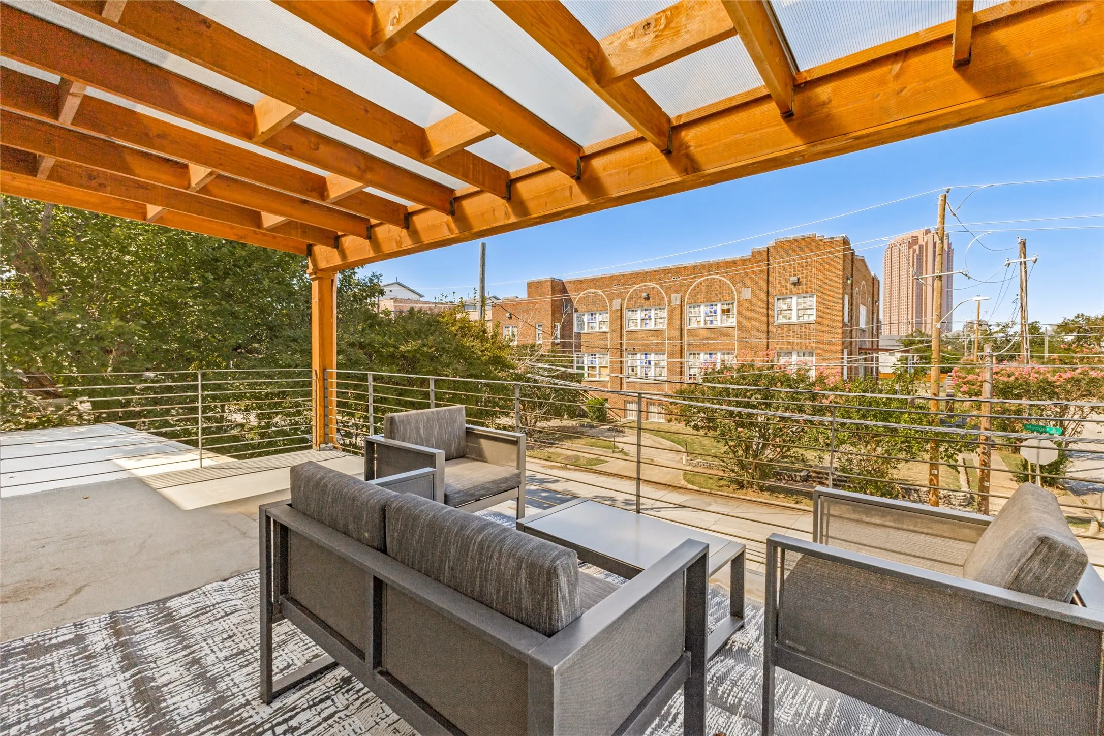 Single Family Residence For Sale in Dallas County , 3912 Munger Avenue, Dallas, Texas 75204, 3 Bedroom, 4 Bathroom, 2 Garage spaces, 2,800 Sqft, built in 2018, mls#21385722, Real Estate Agent in Dallas, Homes For Sale in Dallas county, Homes For Sale in Dallas, Realtor in Dallas Texas, Real Estate Brokerage Independent Realty Texas, Luminita Cordes Realtor
