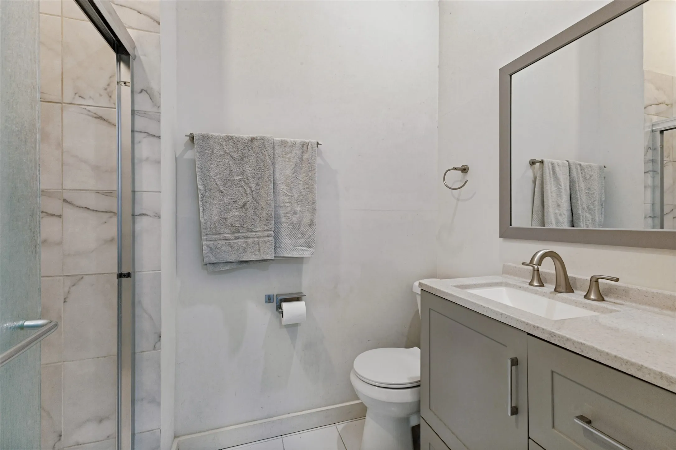 Single Family Residence For Sale in Dallas County , 3912 Munger Avenue, Dallas, Texas 75204, 3 Bedroom, 4 Bathroom, 2 Garage spaces, 2,800 Sqft, built in 2018, mls#21385722, Real Estate Agent in Dallas, Homes For Sale in Dallas county, Homes For Sale in Dallas, Realtor in Dallas Texas, Real Estate Brokerage Independent Realty Texas, Luminita Cordes Realtor