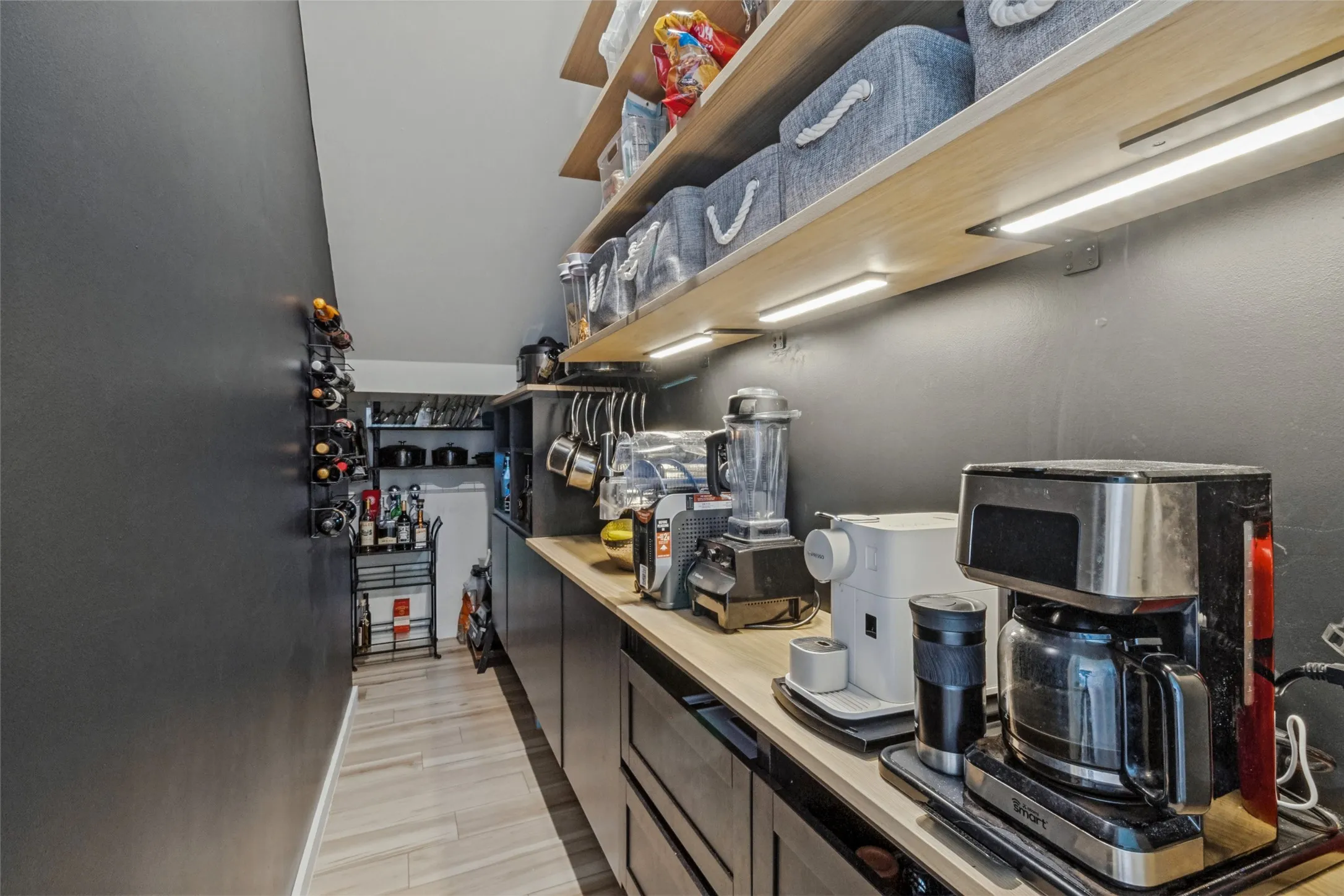 Single Family Residence For Sale in Dallas County , 3912 Munger Avenue, Dallas, Texas 75204, 3 Bedroom, 4 Bathroom, 2 Garage spaces, 2,800 Sqft, built in 2018, mls#21385722, Real Estate Agent in Dallas, Homes For Sale in Dallas county, Homes For Sale in Dallas, Realtor in Dallas Texas, Real Estate Brokerage Independent Realty Texas, Luminita Cordes Realtor