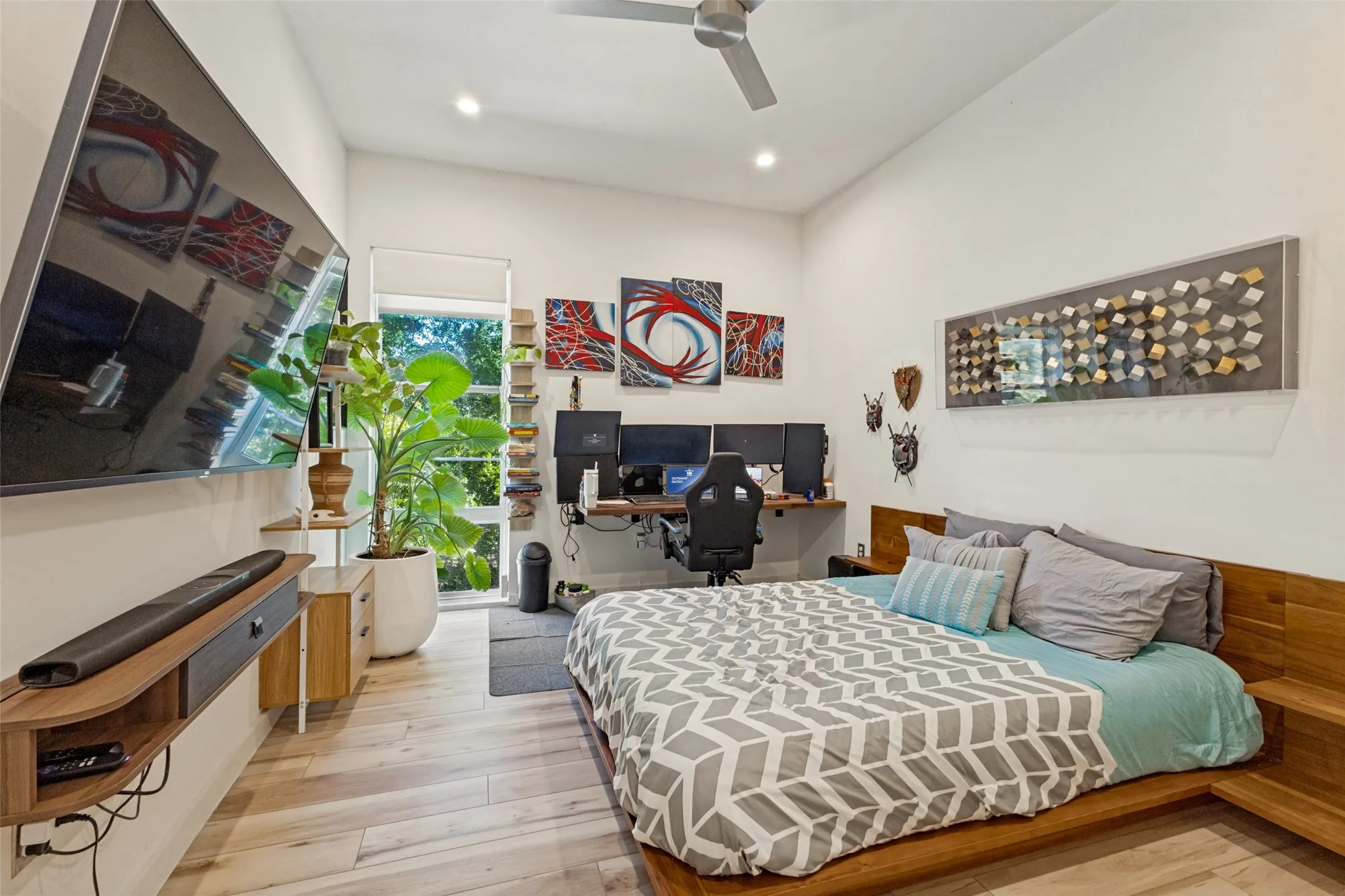 Single Family Residence For Sale in Dallas County , 3912 Munger Avenue, Dallas, Texas 75204, 3 Bedroom, 4 Bathroom, 2 Garage spaces, 2,800 Sqft, built in 2018, mls#21385722, Real Estate Agent in Dallas, Homes For Sale in Dallas county, Homes For Sale in Dallas, Realtor in Dallas Texas, Real Estate Brokerage Independent Realty Texas, Luminita Cordes Realtor