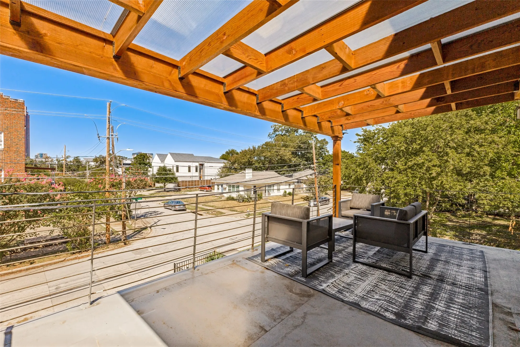 Single Family Residence For Sale in Dallas County , 3912 Munger Avenue, Dallas, Texas 75204, 3 Bedroom, 4 Bathroom, 2 Garage spaces, 2,800 Sqft, built in 2018, mls#21385722, Real Estate Agent in Dallas, Homes For Sale in Dallas county, Homes For Sale in Dallas, Realtor in Dallas Texas, Real Estate Brokerage Independent Realty Texas, Luminita Cordes Realtor