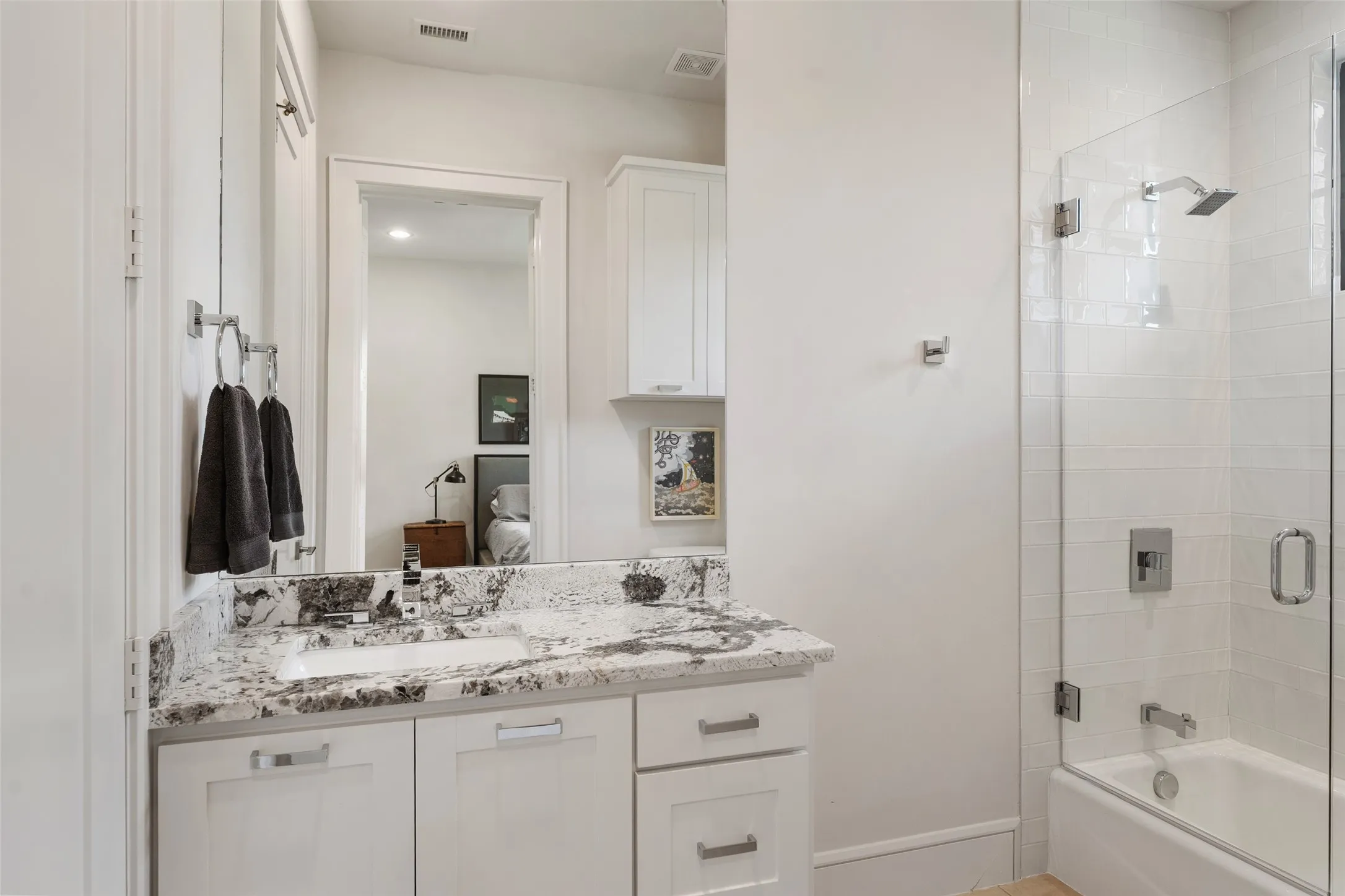 Single Family Residence For Sale in Dallas County , 11011 Jamestown Road, Dallas, Texas 75230, 5 Bedroom, 6 Bathroom, 3 Garage spaces, 5,783 Sqft, built in 2018, mls#21381708, Real Estate Agent in Dallas, Homes For Sale in Dallas county, Homes For Sale in Dallas, Realtor in Dallas Texas, Real Estate Brokerage Independent Realty Texas, Luminita Cordes Realtor