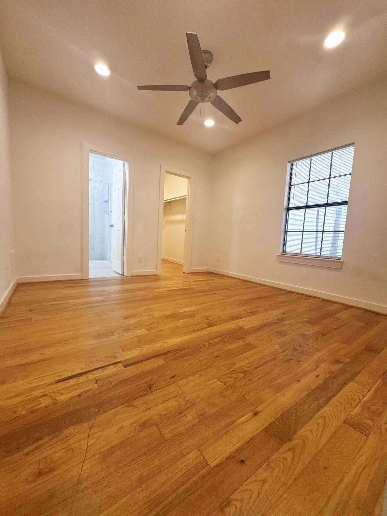 Single Family Residence For Rent in Dallas County , 406 Lansing Street, Dallas, Texas 75203, 2 Bedroom, 2 Bathroom, Garage spaces, 1,014 Sqft, built in 1945, mls#21386006, Real Estate Agent in Dallas, Homes For Rent in Dallas county, Homes For Rent in Dallas, Realtor in Dallas Texas, Real Estate Brokerage Independent Realty Texas, Luminita Cordes Realtor