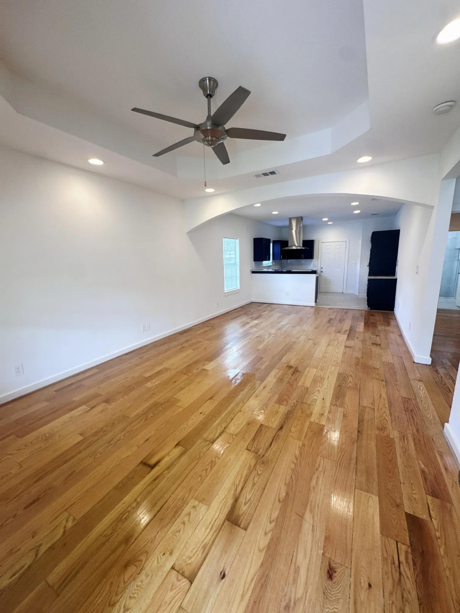 Single Family Residence For Rent in Dallas County , 406 Lansing Street, Dallas, Texas 75203, 2 Bedroom, 2 Bathroom, Garage spaces, 1,014 Sqft, built in 1945, mls#21386006, Real Estate Agent in Dallas, Homes For Rent in Dallas county, Homes For Rent in Dallas, Realtor in Dallas Texas, Real Estate Brokerage Independent Realty Texas, Luminita Cordes Realtor
