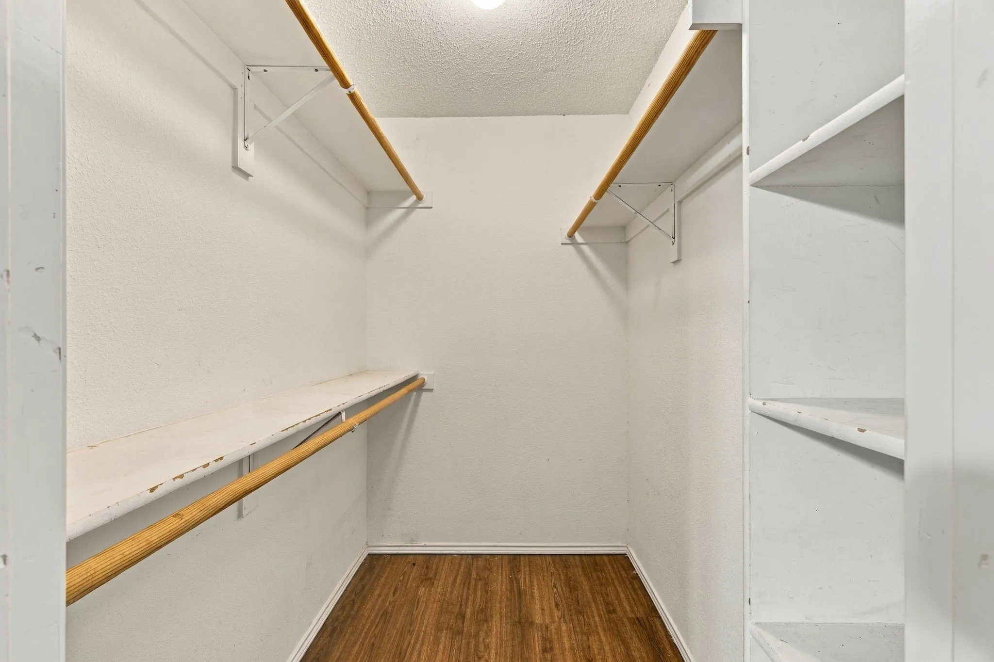 Single Family Residence For Rent in Tarrant County , 6433 Riverwater Trail, Fort Worth, Texas 76179, 3 Bedroom, 2 Bathroom, 2 Garage spaces, 1,150 Sqft, built in 1999, mls#21385646, Real Estate Agent in Fort Worth, Homes For Rent in Tarrant county, Homes For Rent in Fort Worth, Realtor in Fort Worth Texas, Real Estate Brokerage Independent Realty Texas, Luminita Cordes Realtor