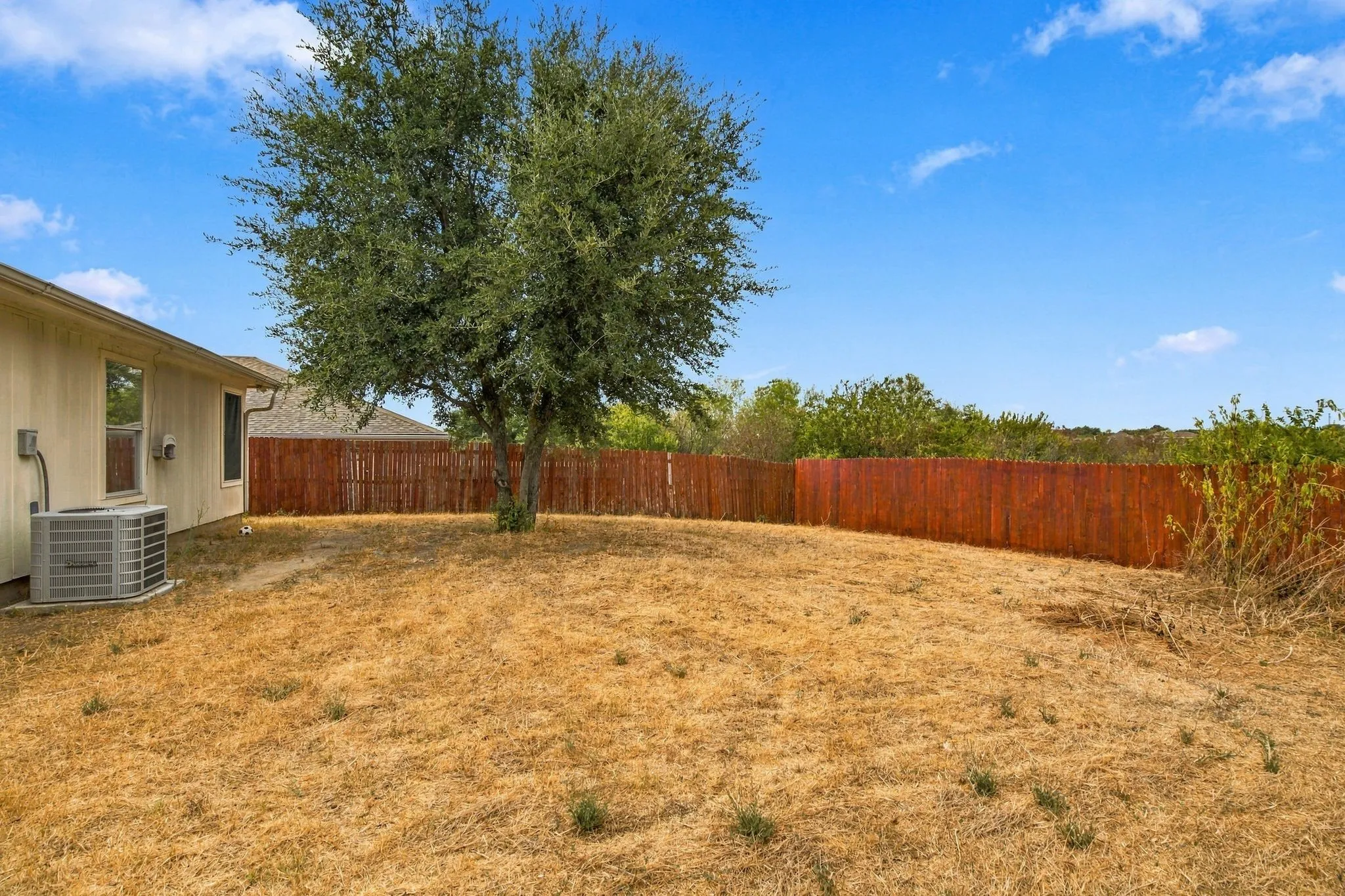 Single Family Residence For Rent in Tarrant County , 6433 Riverwater Trail, Fort Worth, Texas 76179, 3 Bedroom, 2 Bathroom, 2 Garage spaces, 1,150 Sqft, built in 1999, mls#21385646, Real Estate Agent in Fort Worth, Homes For Rent in Tarrant county, Homes For Rent in Fort Worth, Realtor in Fort Worth Texas, Real Estate Brokerage Independent Realty Texas, Luminita Cordes Realtor