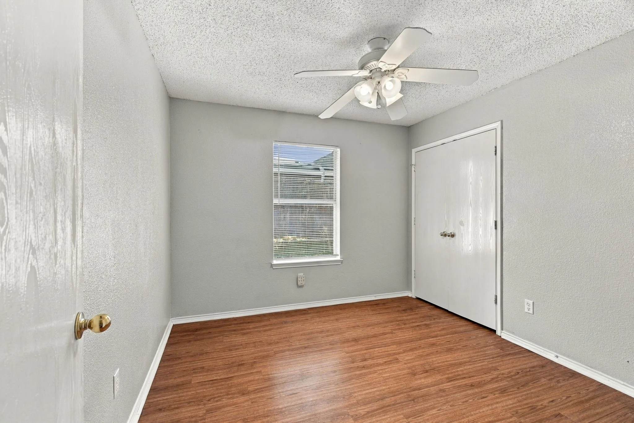Single Family Residence For Rent in Tarrant County , 6433 Riverwater Trail, Fort Worth, Texas 76179, 3 Bedroom, 2 Bathroom, 2 Garage spaces, 1,150 Sqft, built in 1999, mls#21385646, Real Estate Agent in Fort Worth, Homes For Rent in Tarrant county, Homes For Rent in Fort Worth, Realtor in Fort Worth Texas, Real Estate Brokerage Independent Realty Texas, Luminita Cordes Realtor