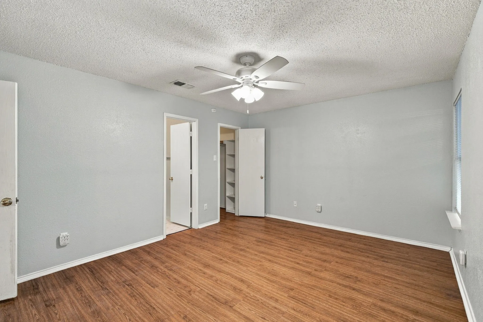 Single Family Residence For Rent in Tarrant County , 6433 Riverwater Trail, Fort Worth, Texas 76179, 3 Bedroom, 2 Bathroom, 2 Garage spaces, 1,150 Sqft, built in 1999, mls#21385646, Real Estate Agent in Fort Worth, Homes For Rent in Tarrant county, Homes For Rent in Fort Worth, Realtor in Fort Worth Texas, Real Estate Brokerage Independent Realty Texas, Luminita Cordes Realtor