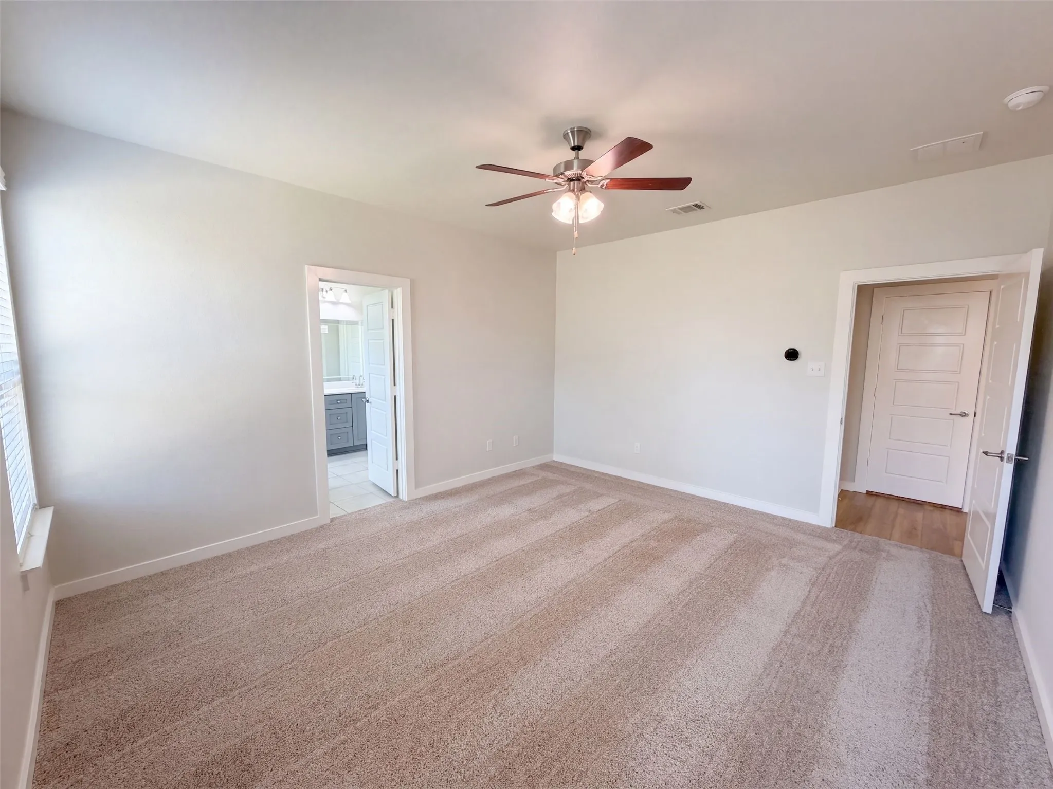 Single Family Residence For Sale in Denton County , 14316 Spitfire Trail, Fort Worth, Texas 76262, 5 Bedroom, 3 Bathroom, 2 Garage spaces, 3,036 Sqft, built in 2019, mls#21386011, Real Estate Agent in Fort Worth, Homes For Sale in Denton county, Homes For Sale in Fort Worth, Realtor in Fort Worth Texas, Real Estate Brokerage Independent Realty Texas, Luminita Cordes Realtor