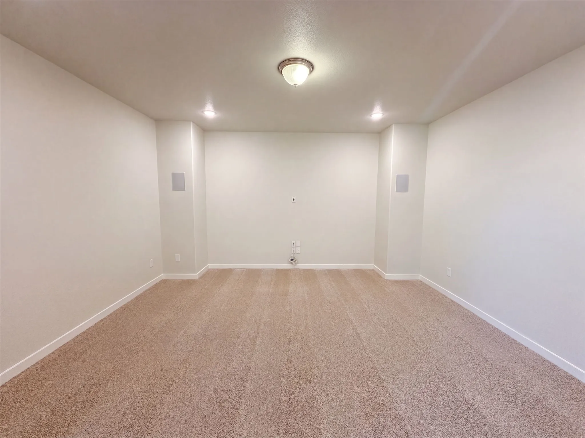 Single Family Residence For Sale in Denton County , 14316 Spitfire Trail, Fort Worth, Texas 76262, 5 Bedroom, 3 Bathroom, 2 Garage spaces, 3,036 Sqft, built in 2019, mls#21386011, Real Estate Agent in Fort Worth, Homes For Sale in Denton county, Homes For Sale in Fort Worth, Realtor in Fort Worth Texas, Real Estate Brokerage Independent Realty Texas, Luminita Cordes Realtor