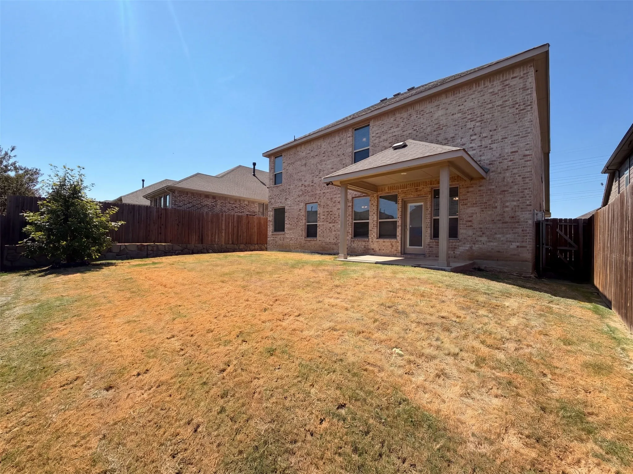 Single Family Residence For Sale in Denton County , 14316 Spitfire Trail, Fort Worth, Texas 76262, 5 Bedroom, 3 Bathroom, 2 Garage spaces, 3,036 Sqft, built in 2019, mls#21386011, Real Estate Agent in Fort Worth, Homes For Sale in Denton county, Homes For Sale in Fort Worth, Realtor in Fort Worth Texas, Real Estate Brokerage Independent Realty Texas, Luminita Cordes Realtor