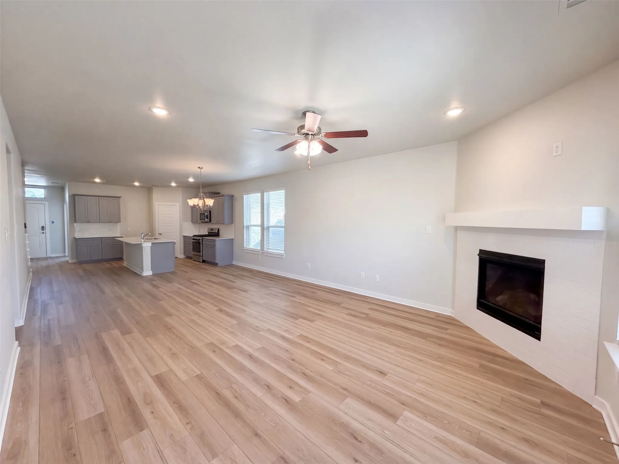 Single Family Residence For Sale in Denton County , 14316 Spitfire Trail, Fort Worth, Texas 76262, 5 Bedroom, 3 Bathroom, 2 Garage spaces, 3,036 Sqft, built in 2019, mls#21386011, Real Estate Agent in Fort Worth, Homes For Sale in Denton county, Homes For Sale in Fort Worth, Realtor in Fort Worth Texas, Real Estate Brokerage Independent Realty Texas, Luminita Cordes Realtor
