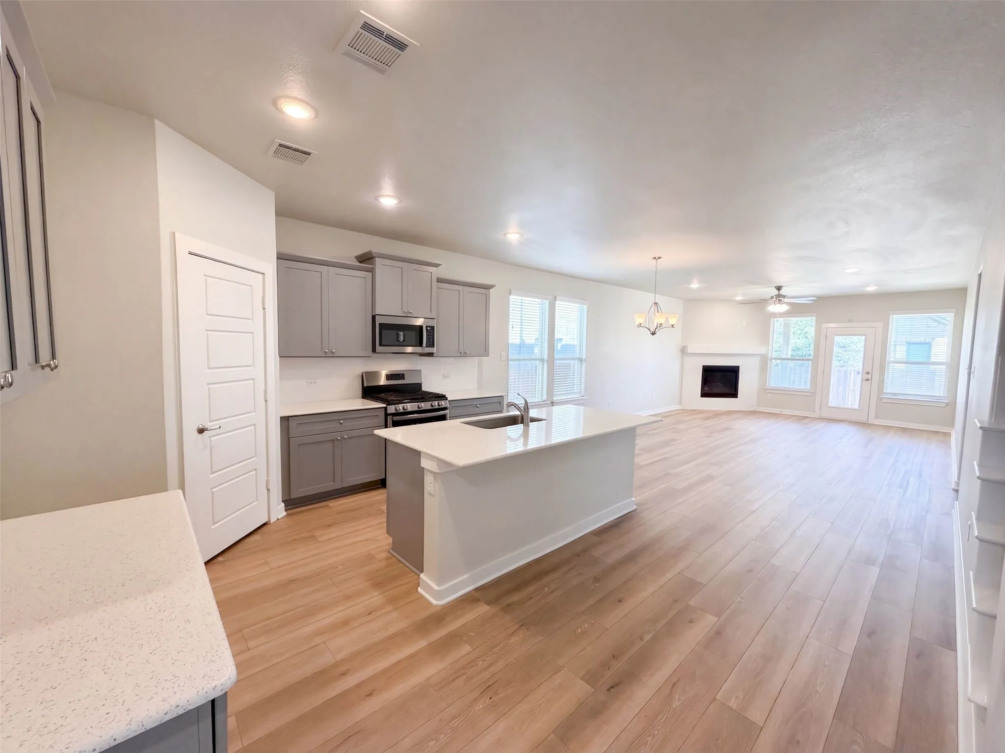 Single Family Residence For Sale in Denton County , 14316 Spitfire Trail, Fort Worth, Texas 76262, 5 Bedroom, 3 Bathroom, 2 Garage spaces, 3,036 Sqft, built in 2019, mls#21386011, Real Estate Agent in Fort Worth, Homes For Sale in Denton county, Homes For Sale in Fort Worth, Realtor in Fort Worth Texas, Real Estate Brokerage Independent Realty Texas, Luminita Cordes Realtor