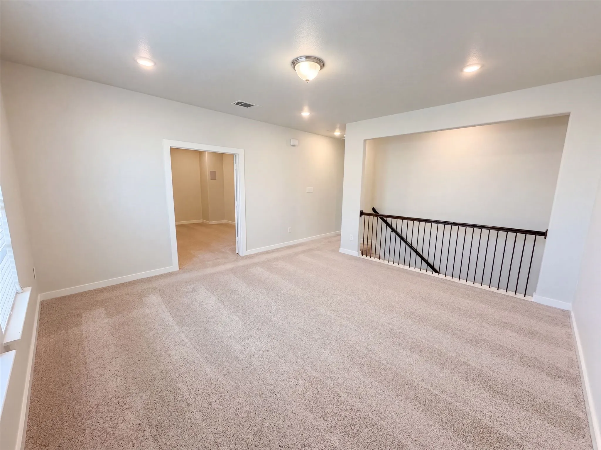 Single Family Residence For Sale in Denton County , 14316 Spitfire Trail, Fort Worth, Texas 76262, 5 Bedroom, 3 Bathroom, 2 Garage spaces, 3,036 Sqft, built in 2019, mls#21386011, Real Estate Agent in Fort Worth, Homes For Sale in Denton county, Homes For Sale in Fort Worth, Realtor in Fort Worth Texas, Real Estate Brokerage Independent Realty Texas, Luminita Cordes Realtor