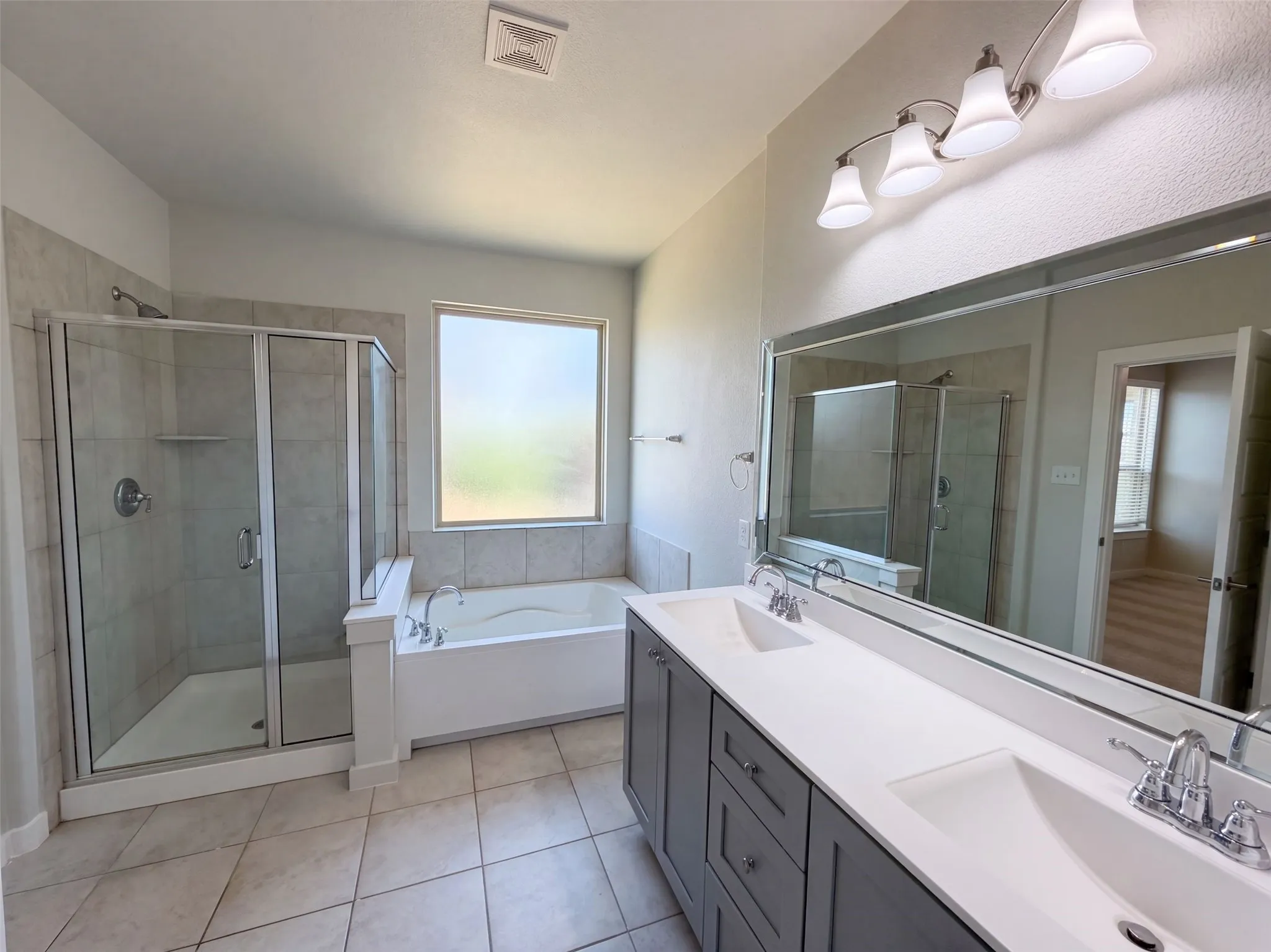 Single Family Residence For Sale in Denton County , 14316 Spitfire Trail, Fort Worth, Texas 76262, 5 Bedroom, 3 Bathroom, 2 Garage spaces, 3,036 Sqft, built in 2019, mls#21386011, Real Estate Agent in Fort Worth, Homes For Sale in Denton county, Homes For Sale in Fort Worth, Realtor in Fort Worth Texas, Real Estate Brokerage Independent Realty Texas, Luminita Cordes Realtor