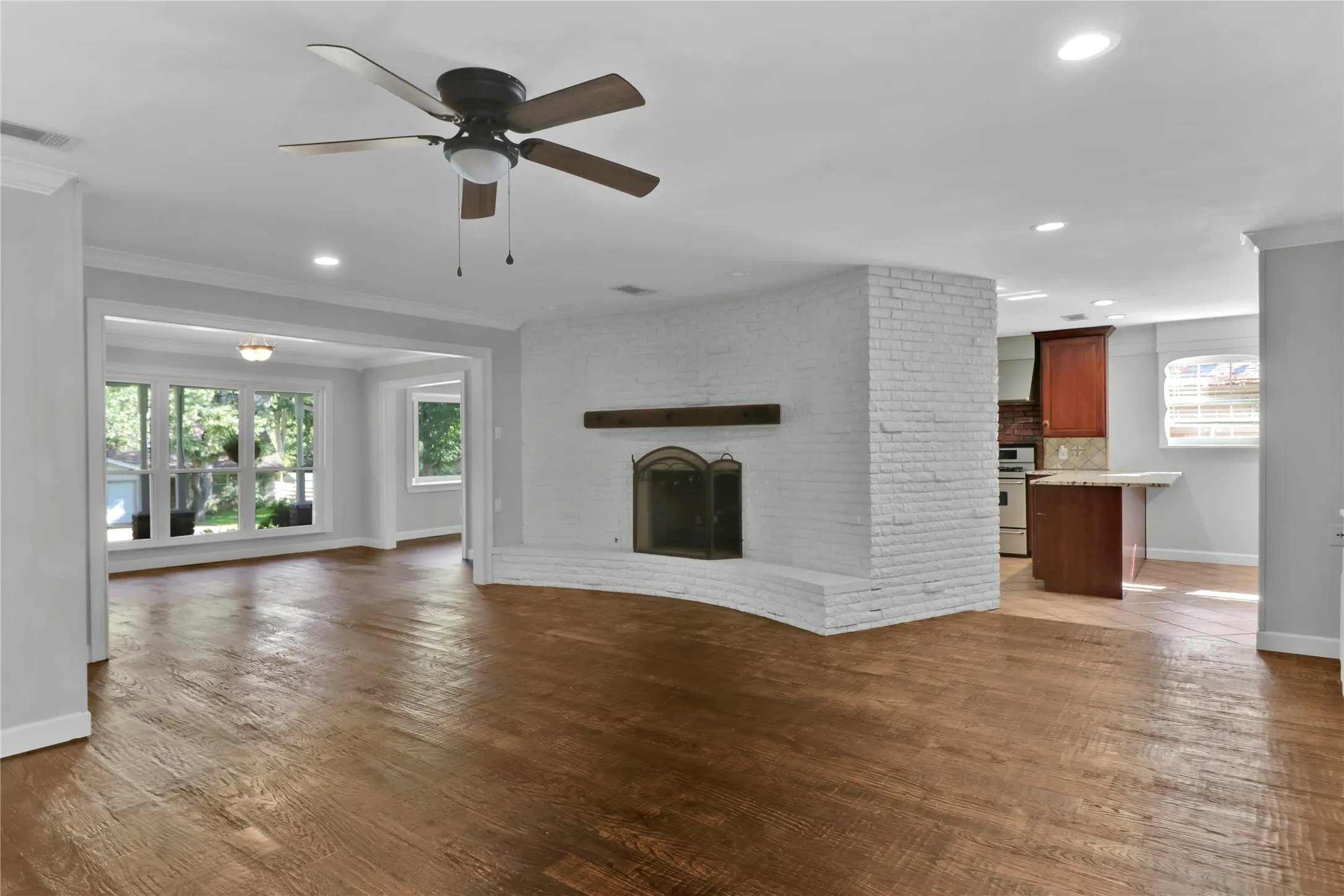 Formal living room to left.