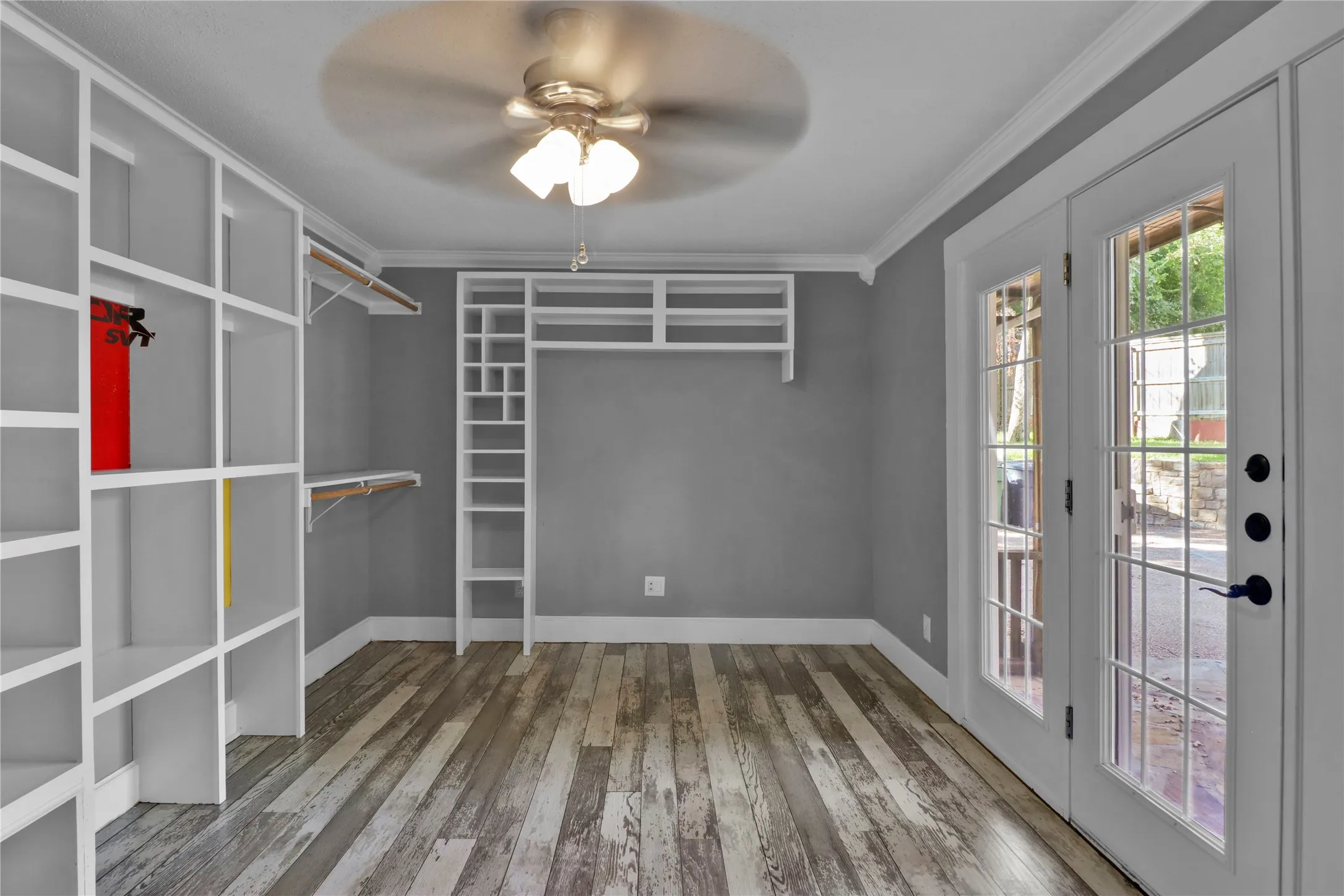 4th bedroom by kitchen. Could be home office, mother in law space or older child.