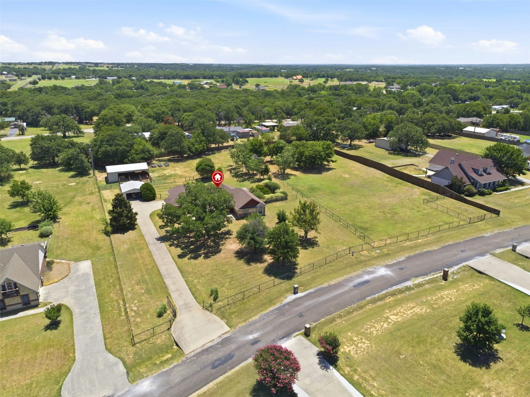 Single Family Residence For Rent in Parker County , 109 Crestwood Lane, Springtown, Texas 76082, 3 Bedroom, 2 Bathroom, 2 Garage spaces, 1,970 Sqft, built in 2003, mls#21386007, Real Estate Agent in Springtown, Homes For Rent in Parker county, Homes For Rent in Springtown, Realtor in Springtown Texas, Real Estate Brokerage Independent Realty Texas, Luminita Cordes Realtor