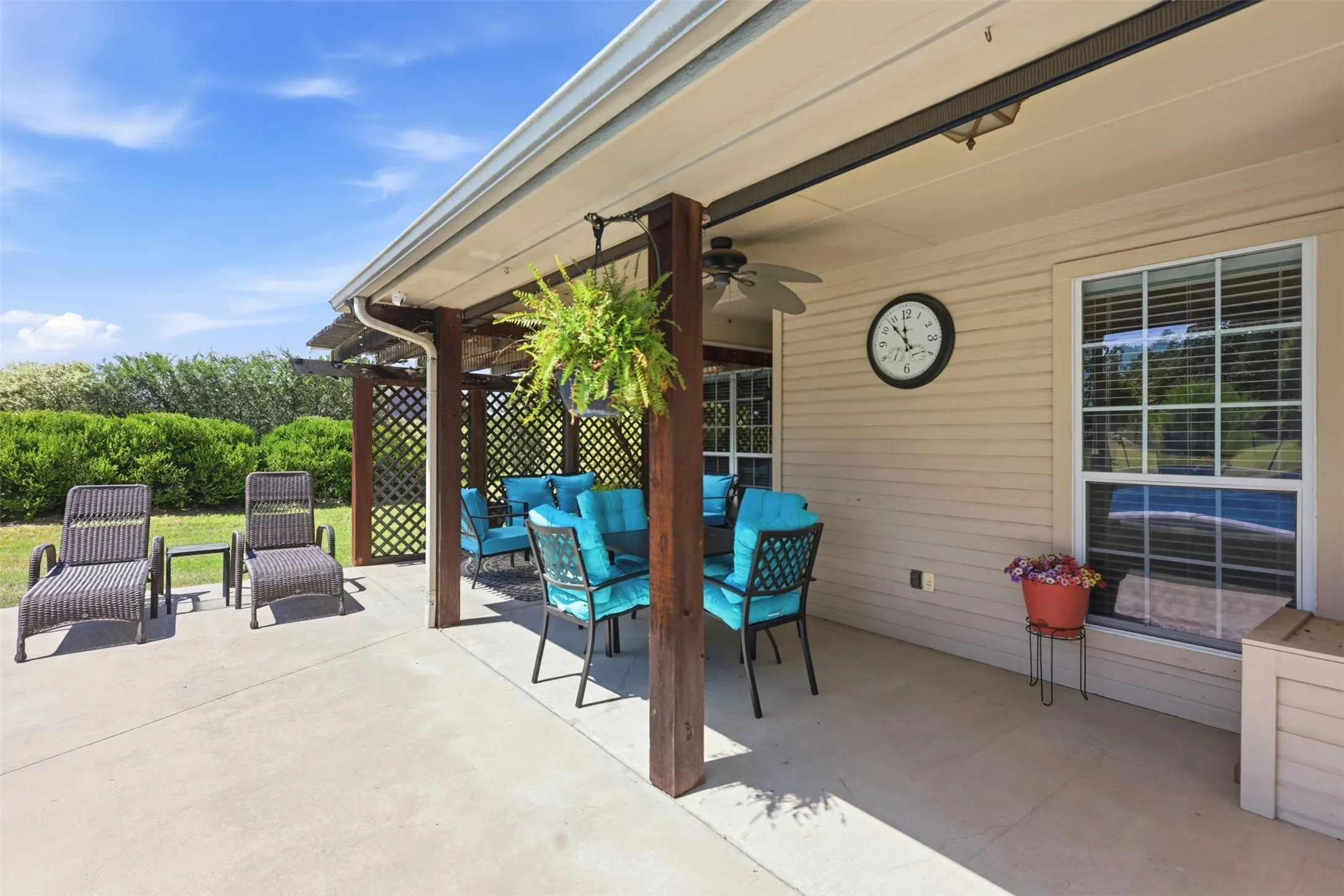 Single Family Residence For Rent in Parker County , 109 Crestwood Lane, Springtown, Texas 76082, 3 Bedroom, 2 Bathroom, 2 Garage spaces, 1,970 Sqft, built in 2003, mls#21386007, Real Estate Agent in Springtown, Homes For Rent in Parker county, Homes For Rent in Springtown, Realtor in Springtown Texas, Real Estate Brokerage Independent Realty Texas, Luminita Cordes Realtor