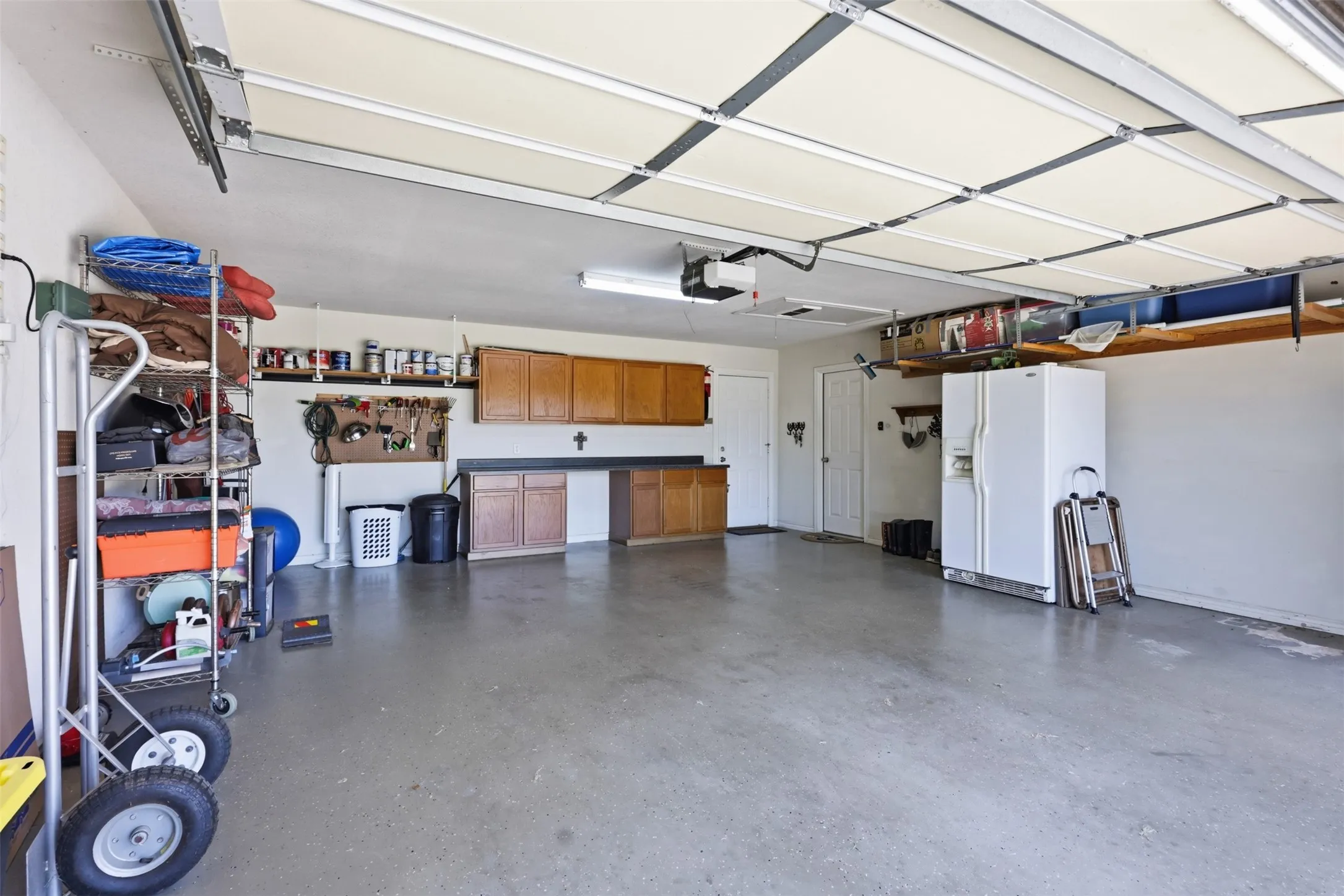 Single Family Residence For Rent in Parker County , 109 Crestwood Lane, Springtown, Texas 76082, 3 Bedroom, 2 Bathroom, 2 Garage spaces, 1,970 Sqft, built in 2003, mls#21386007, Real Estate Agent in Springtown, Homes For Rent in Parker county, Homes For Rent in Springtown, Realtor in Springtown Texas, Real Estate Brokerage Independent Realty Texas, Luminita Cordes Realtor