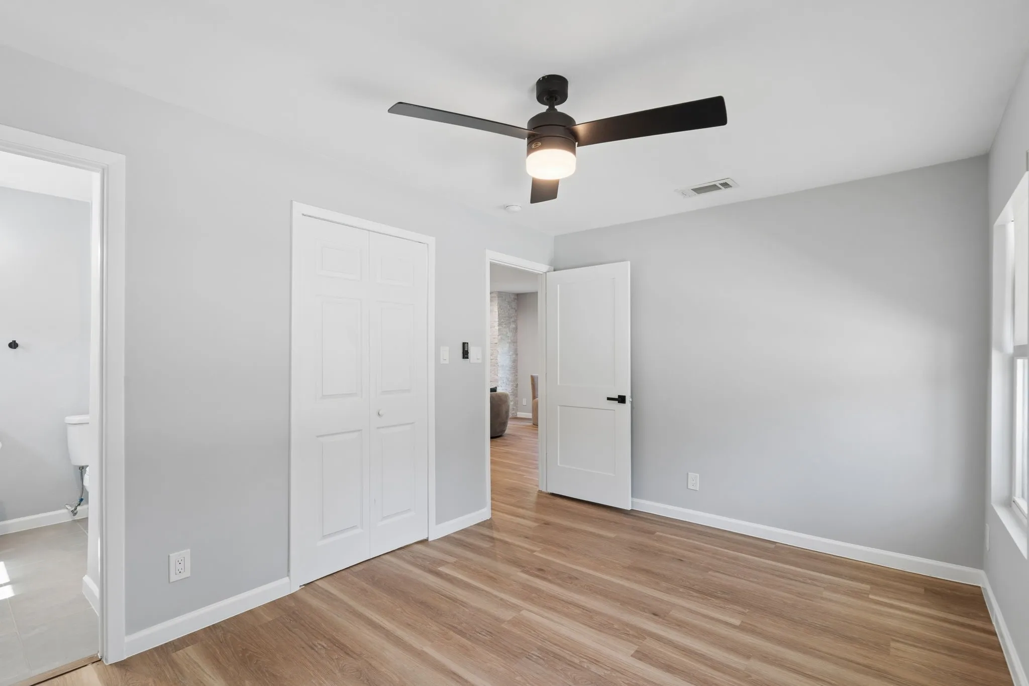 Single Family Residence For Sale in Tarrant County , 2728 Livingston Avenue, Fort Worth, Texas 76110, 4 Bedroom, 4 Bathroom, 2 Garage spaces, 2,396 Sqft, built in 2020, mls#21386026, Real Estate Agent in Fort Worth, Homes For Sale in Tarrant county, Homes For Sale in Fort Worth, Realtor in Fort Worth Texas, Real Estate Brokerage Independent Realty Texas, Luminita Cordes Realtor