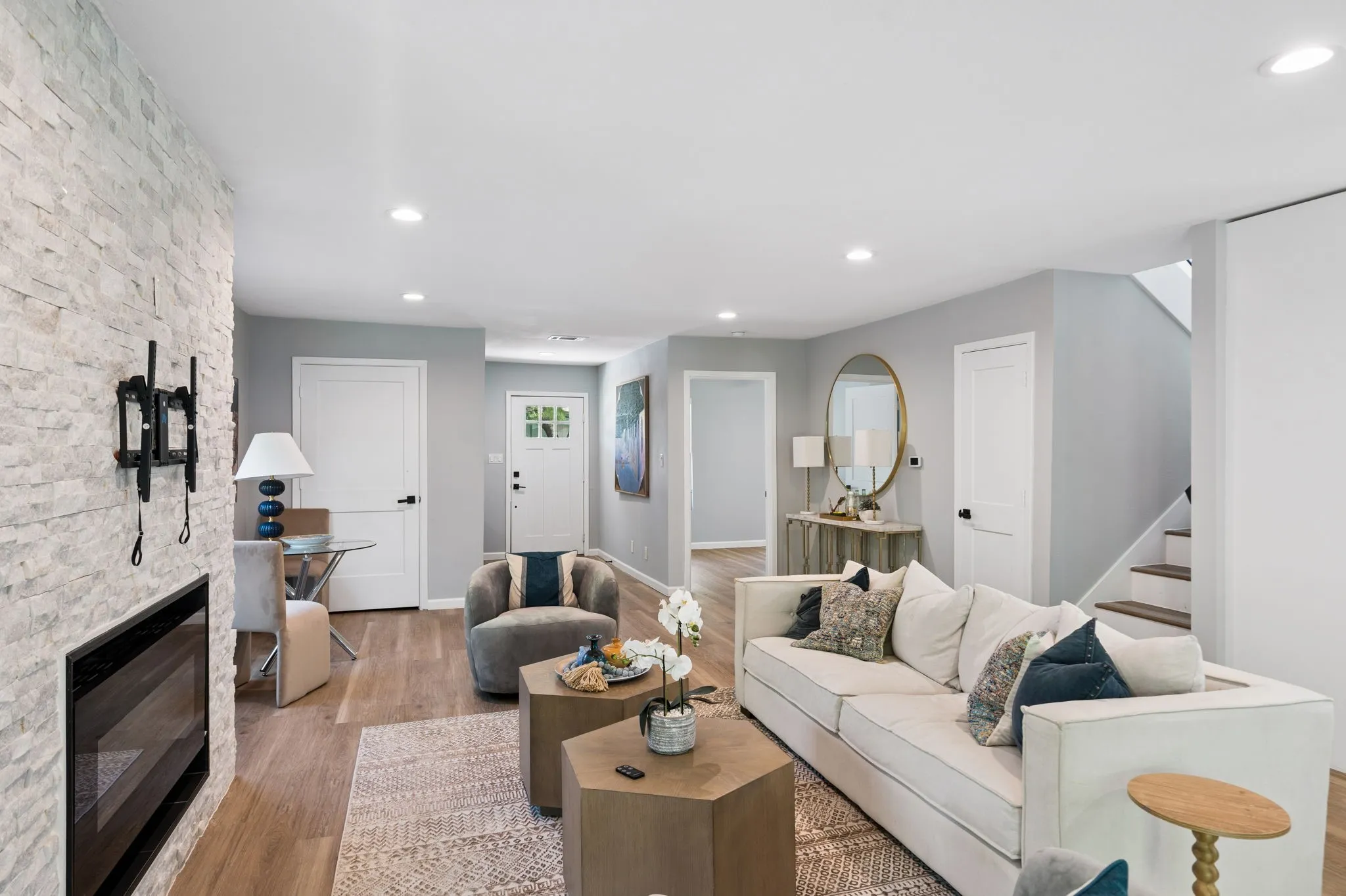 Single Family Residence For Sale in Tarrant County , 2728 Livingston Avenue, Fort Worth, Texas 76110, 4 Bedroom, 4 Bathroom, 2 Garage spaces, 2,396 Sqft, built in 2020, mls#21386026, Real Estate Agent in Fort Worth, Homes For Sale in Tarrant county, Homes For Sale in Fort Worth, Realtor in Fort Worth Texas, Real Estate Brokerage Independent Realty Texas, Luminita Cordes Realtor