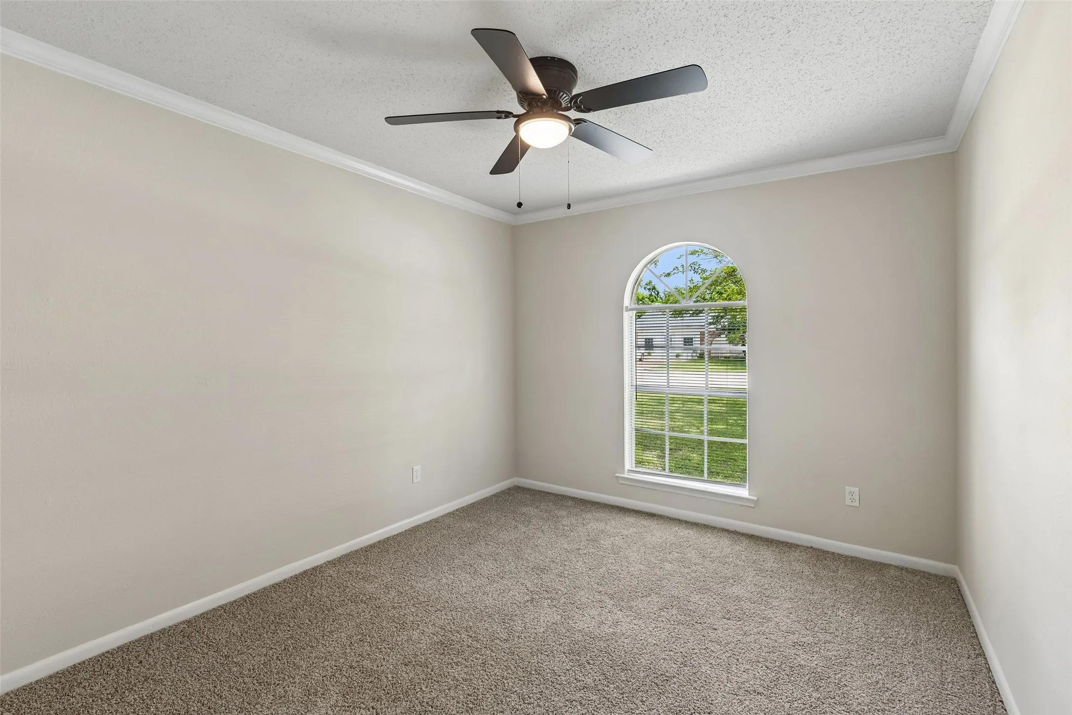 Single Family Residence For Sale in Tarrant County , 7440 Beckwood Drive, Fort Worth, Texas 76112, 4 Bedroom, 2 Bathroom, Garage spaces, 1,945 Sqft, built in 1968, mls#21362188, Real Estate Agent in Fort Worth, Homes For Sale in Tarrant county, Homes For Sale in Fort Worth, Realtor in Fort Worth Texas, Real Estate Brokerage Independent Realty Texas, Luminita Cordes Realtor