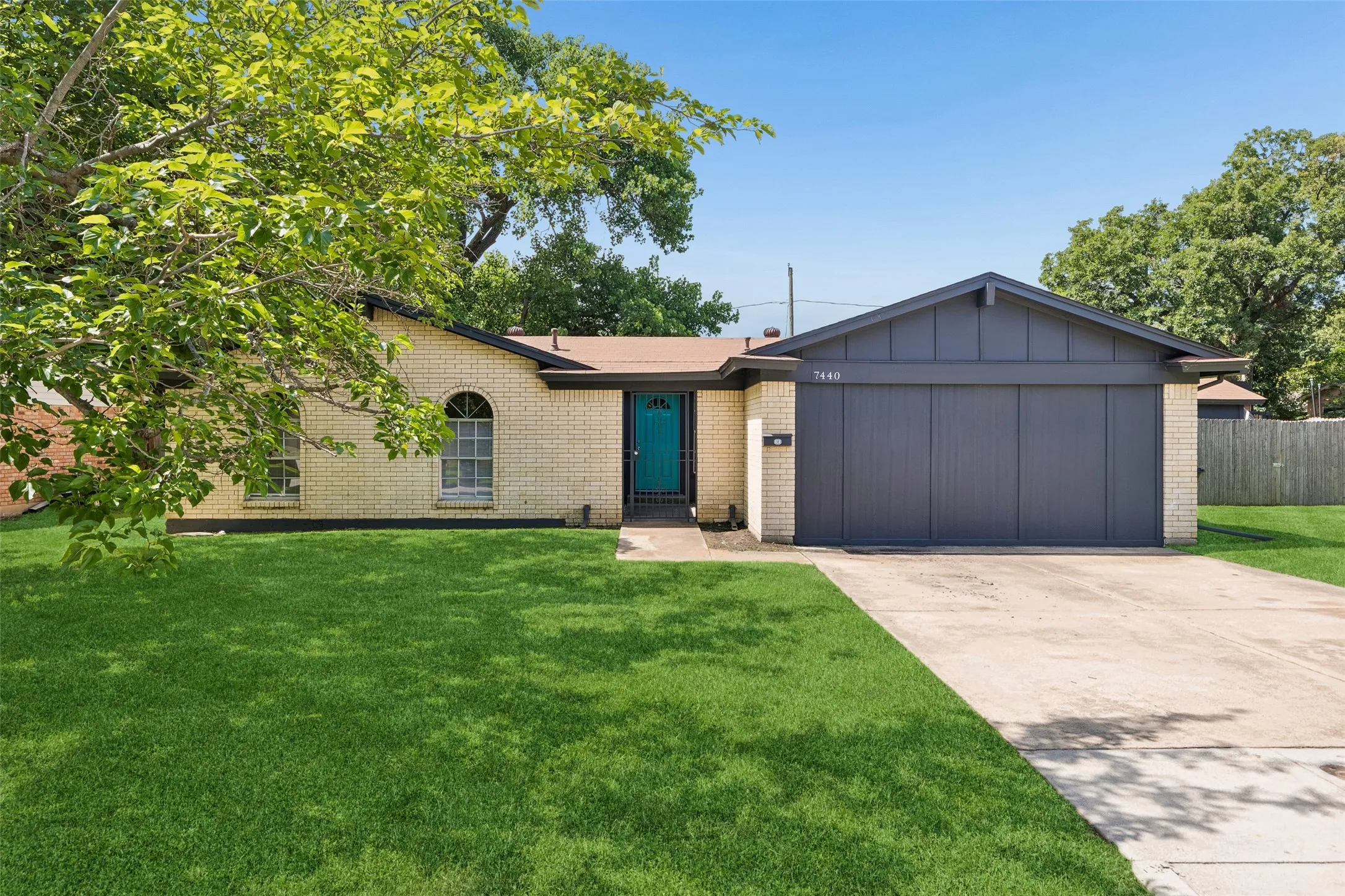 Single Family Residence For Sale