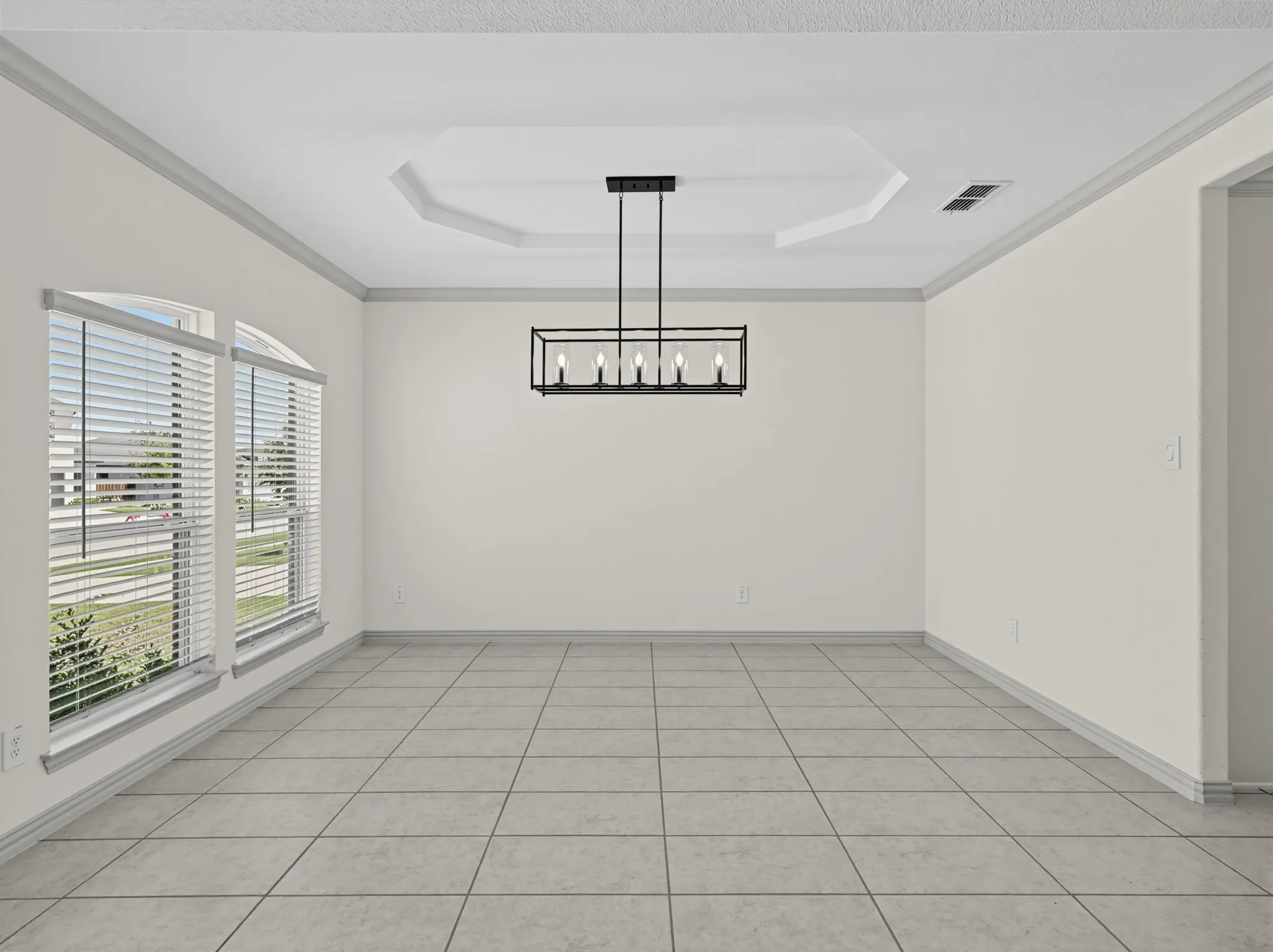 Single Family Residence For Sale in Kaufman County , 1313 Cascade Lane, Forney, Texas 75126, 5 Bedroom, 3 Bathroom, 2 Garage spaces, 4,246 Sqft, built in 2022, mls#21385816, Real Estate Agent in Forney, Homes For Sale in Kaufman county, Homes For Sale in Forney, Realtor in Forney Texas, Real Estate Brokerage Independent Realty Texas, Luminita Cordes Realtor