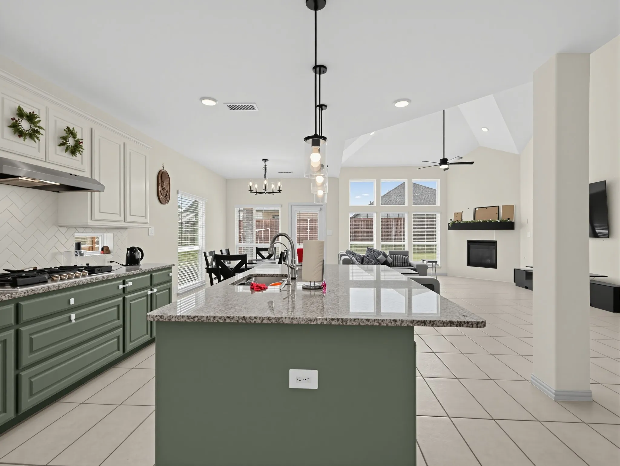 Single Family Residence For Sale in Kaufman County , 1313 Cascade Lane, Forney, Texas 75126, 5 Bedroom, 3 Bathroom, 2 Garage spaces, 4,246 Sqft, built in 2022, mls#21385816, Real Estate Agent in Forney, Homes For Sale in Kaufman county, Homes For Sale in Forney, Realtor in Forney Texas, Real Estate Brokerage Independent Realty Texas, Luminita Cordes Realtor
