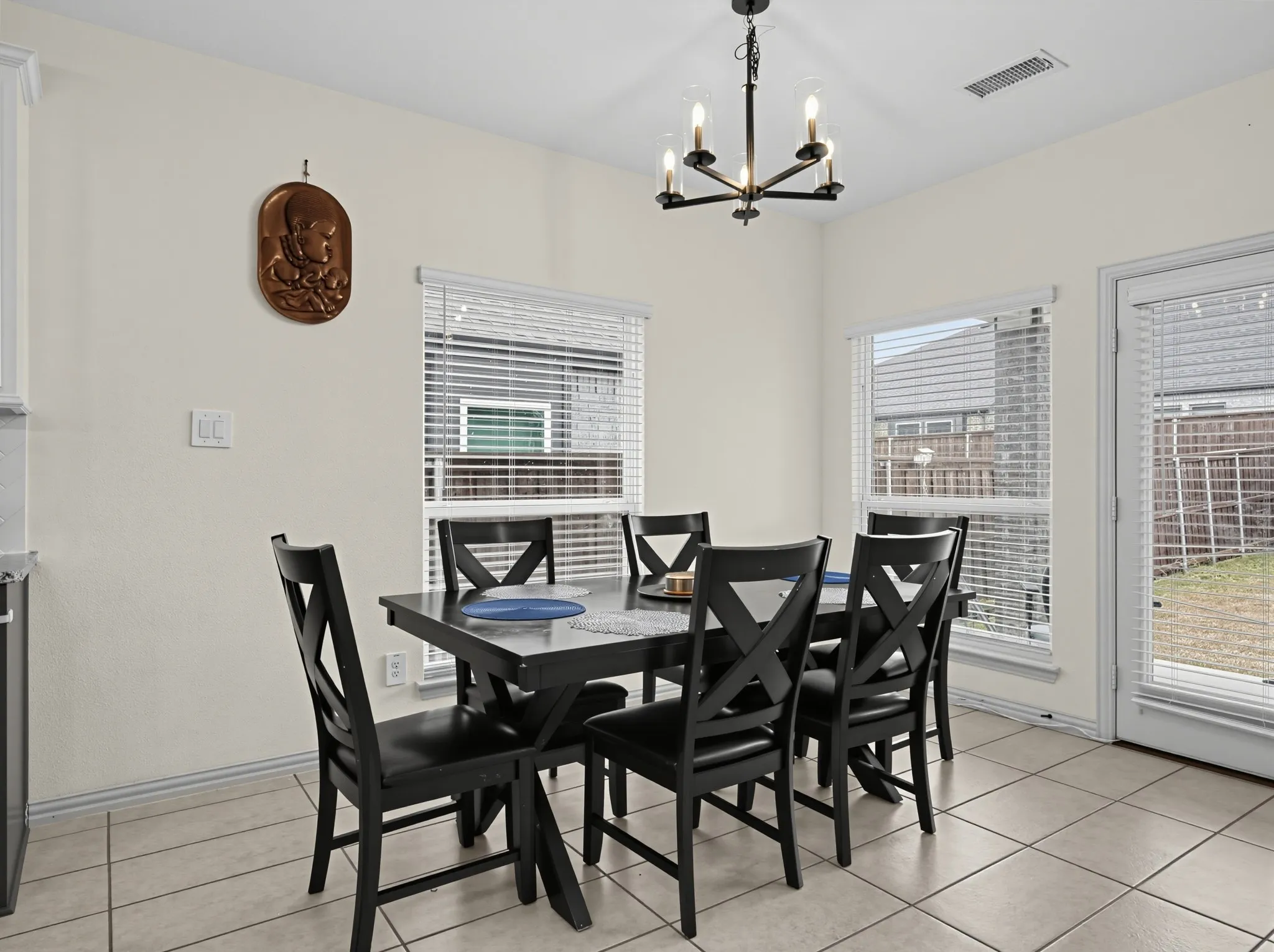 Single Family Residence For Sale in Kaufman County , 1313 Cascade Lane, Forney, Texas 75126, 5 Bedroom, 3 Bathroom, 2 Garage spaces, 4,246 Sqft, built in 2022, mls#21385816, Real Estate Agent in Forney, Homes For Sale in Kaufman county, Homes For Sale in Forney, Realtor in Forney Texas, Real Estate Brokerage Independent Realty Texas, Luminita Cordes Realtor