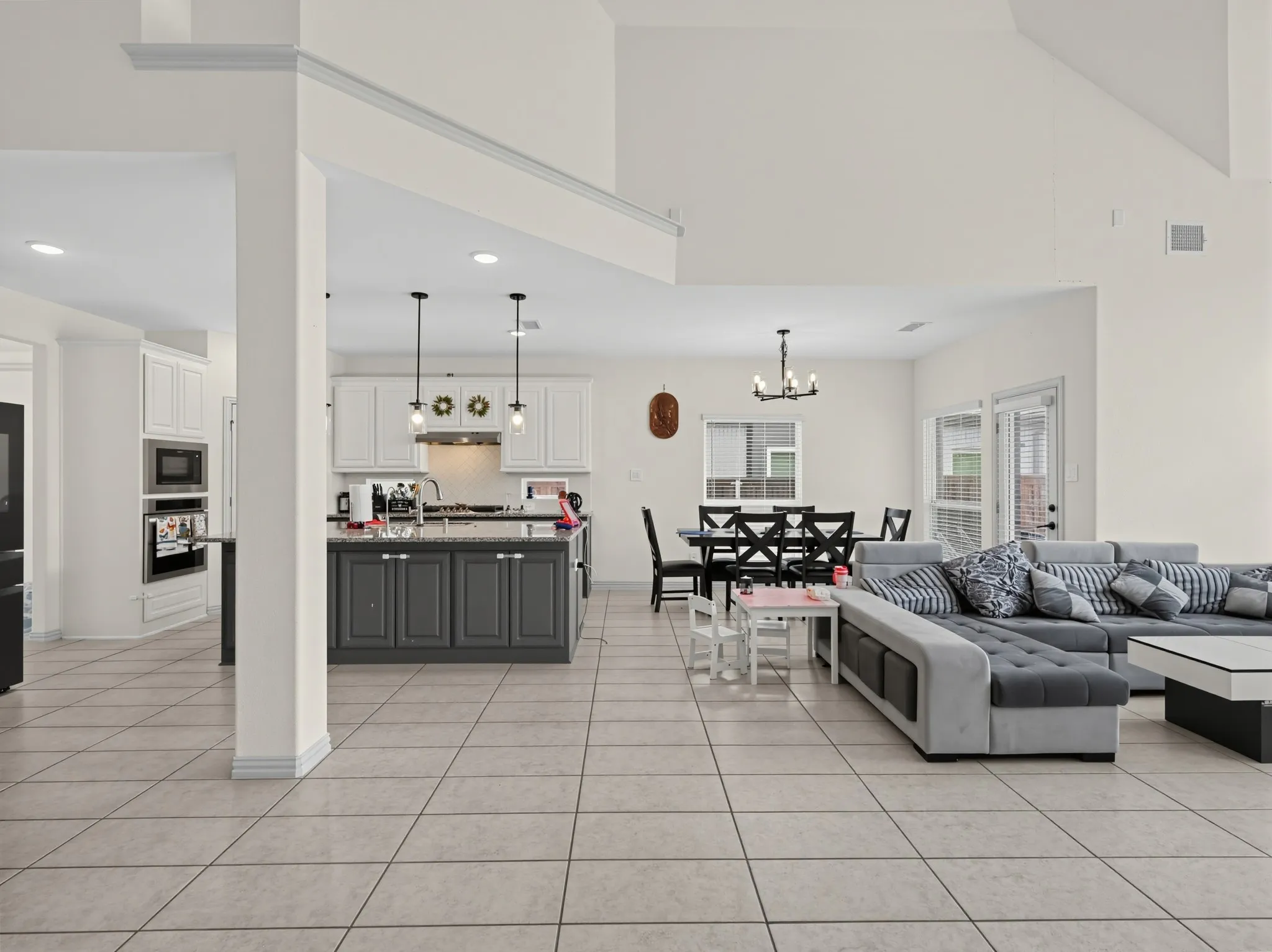 Single Family Residence For Sale in Kaufman County , 1313 Cascade Lane, Forney, Texas 75126, 5 Bedroom, 3 Bathroom, 2 Garage spaces, 4,246 Sqft, built in 2022, mls#21385816, Real Estate Agent in Forney, Homes For Sale in Kaufman county, Homes For Sale in Forney, Realtor in Forney Texas, Real Estate Brokerage Independent Realty Texas, Luminita Cordes Realtor