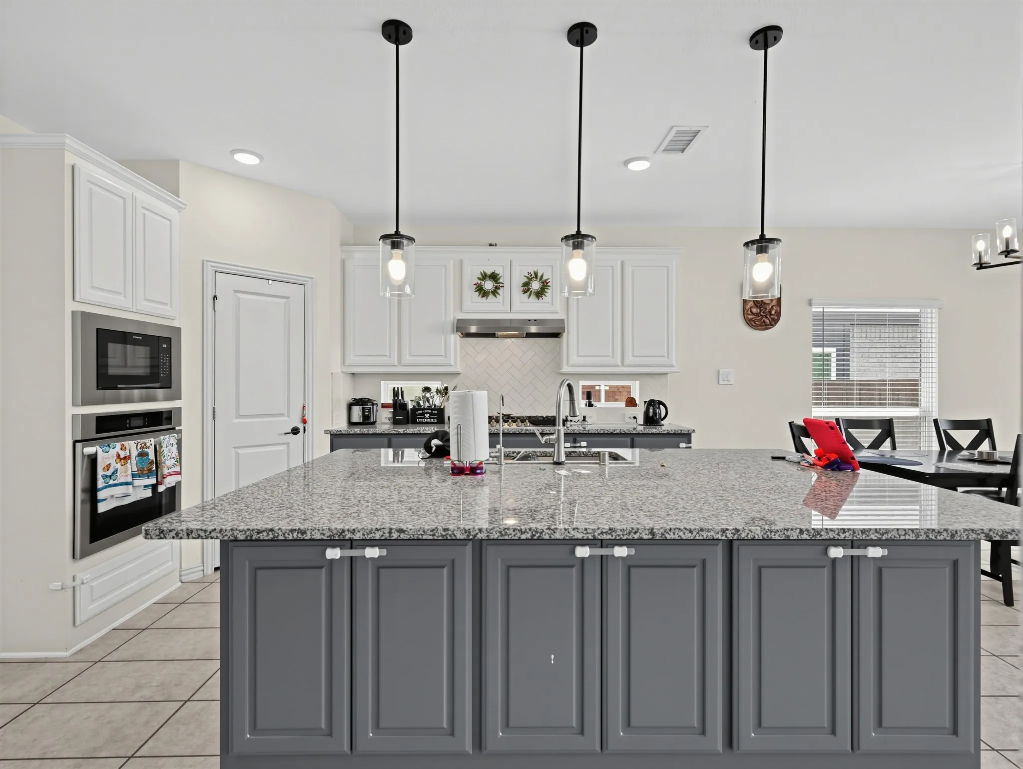 Single Family Residence For Sale in Kaufman County , 1313 Cascade Lane, Forney, Texas 75126, 5 Bedroom, 3 Bathroom, 2 Garage spaces, 4,246 Sqft, built in 2022, mls#21385816, Real Estate Agent in Forney, Homes For Sale in Kaufman county, Homes For Sale in Forney, Realtor in Forney Texas, Real Estate Brokerage Independent Realty Texas, Luminita Cordes Realtor