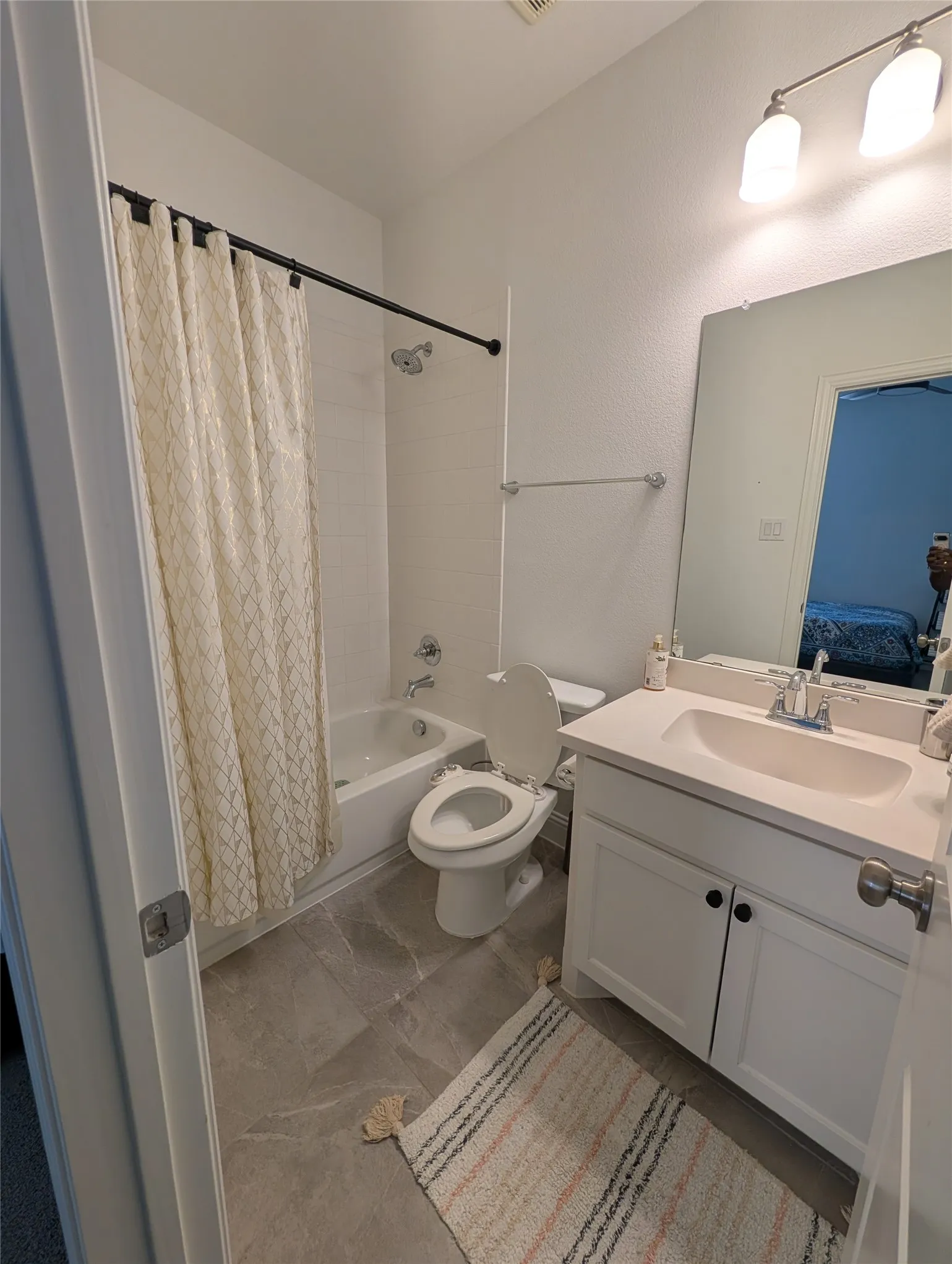 Single Family Residence For Rent in Denton County , 425 Sunnyridge Lane, Little Elm, Texas 76227, 4 Bedroom, 4 Bathroom, 2 Garage spaces, 2,655 Sqft, built in 2021, mls#21385689, Real Estate Agent in Little Elm, Homes For Rent in Denton county, Homes For Rent in Little Elm, Realtor in Little Elm Texas, Real Estate Brokerage Independent Realty Texas, Luminita Cordes Realtor