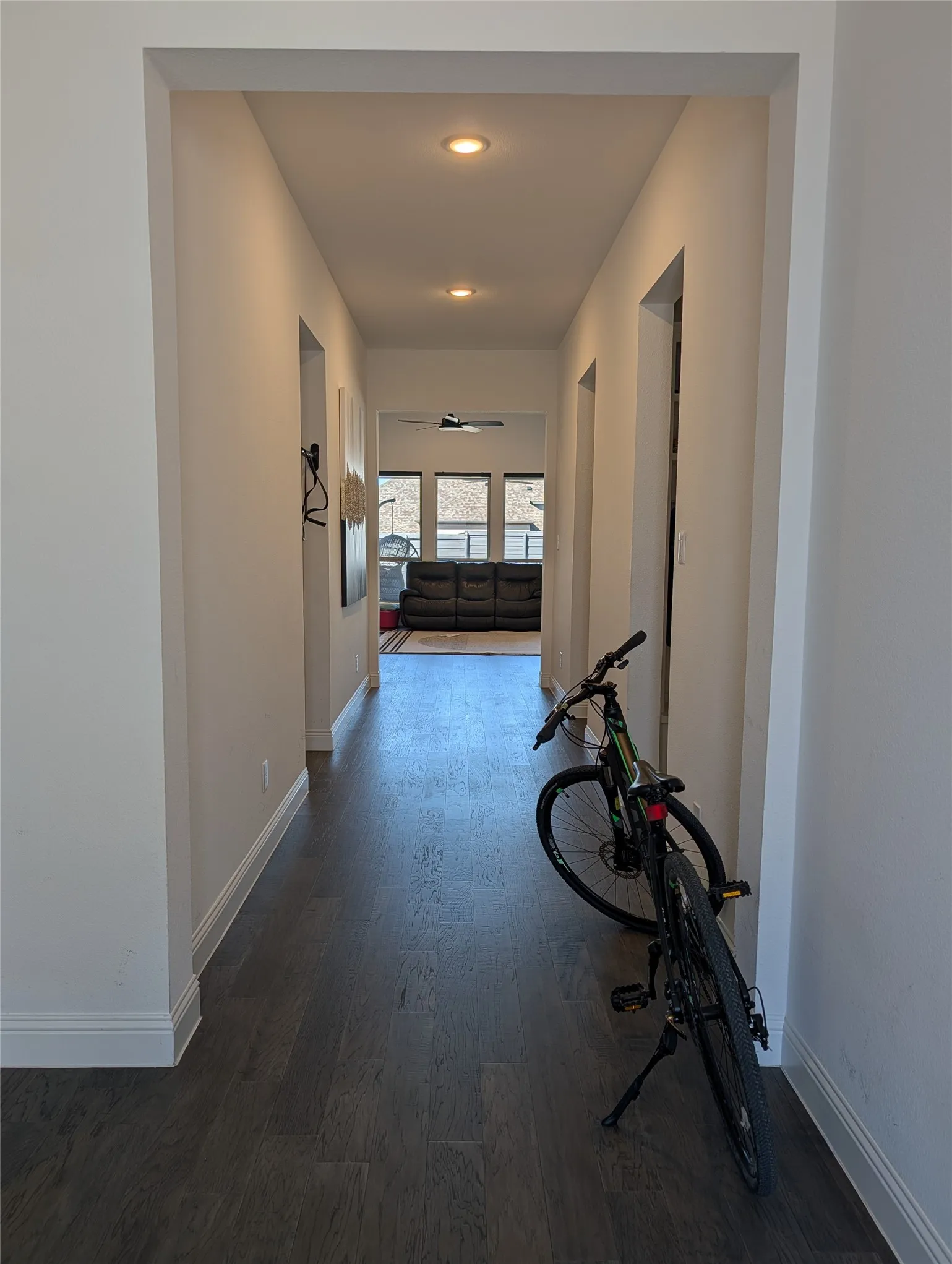 Single Family Residence For Rent in Denton County , 425 Sunnyridge Lane, Little Elm, Texas 76227, 4 Bedroom, 4 Bathroom, 2 Garage spaces, 2,655 Sqft, built in 2021, mls#21385689, Real Estate Agent in Little Elm, Homes For Rent in Denton county, Homes For Rent in Little Elm, Realtor in Little Elm Texas, Real Estate Brokerage Independent Realty Texas, Luminita Cordes Realtor