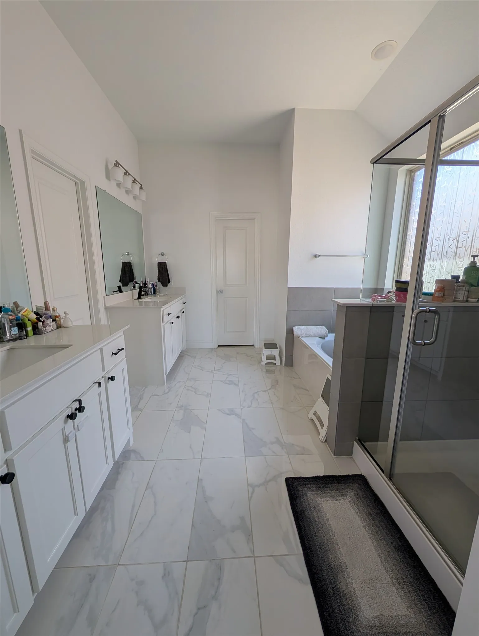 Single Family Residence For Rent in Denton County , 425 Sunnyridge Lane, Little Elm, Texas 76227, 4 Bedroom, 4 Bathroom, 2 Garage spaces, 2,655 Sqft, built in 2021, mls#21385689, Real Estate Agent in Little Elm, Homes For Rent in Denton county, Homes For Rent in Little Elm, Realtor in Little Elm Texas, Real Estate Brokerage Independent Realty Texas, Luminita Cordes Realtor