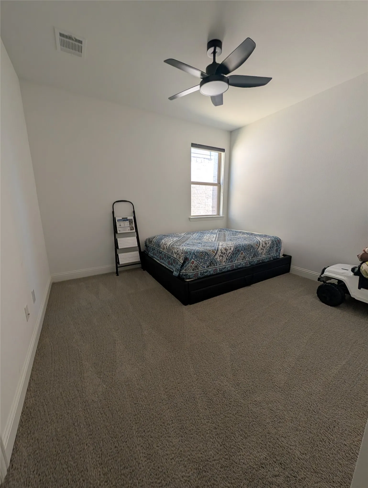 Single Family Residence For Rent in Denton County , 425 Sunnyridge Lane, Little Elm, Texas 76227, 4 Bedroom, 4 Bathroom, 2 Garage spaces, 2,655 Sqft, built in 2021, mls#21385689, Real Estate Agent in Little Elm, Homes For Rent in Denton county, Homes For Rent in Little Elm, Realtor in Little Elm Texas, Real Estate Brokerage Independent Realty Texas, Luminita Cordes Realtor