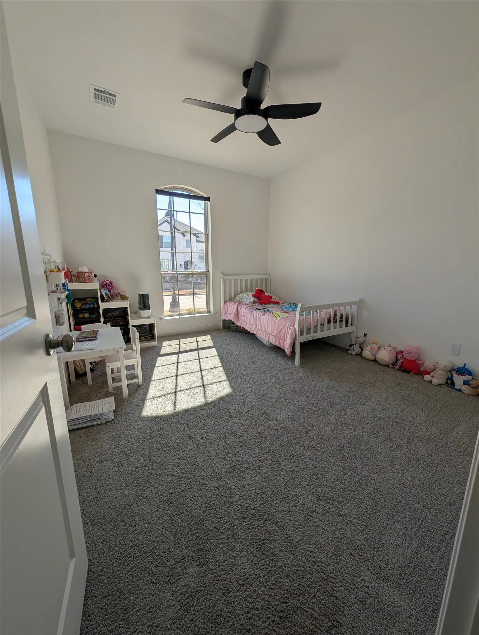 Single Family Residence For Rent in Denton County , 425 Sunnyridge Lane, Little Elm, Texas 76227, 4 Bedroom, 4 Bathroom, 2 Garage spaces, 2,655 Sqft, built in 2021, mls#21385689, Real Estate Agent in Little Elm, Homes For Rent in Denton county, Homes For Rent in Little Elm, Realtor in Little Elm Texas, Real Estate Brokerage Independent Realty Texas, Luminita Cordes Realtor