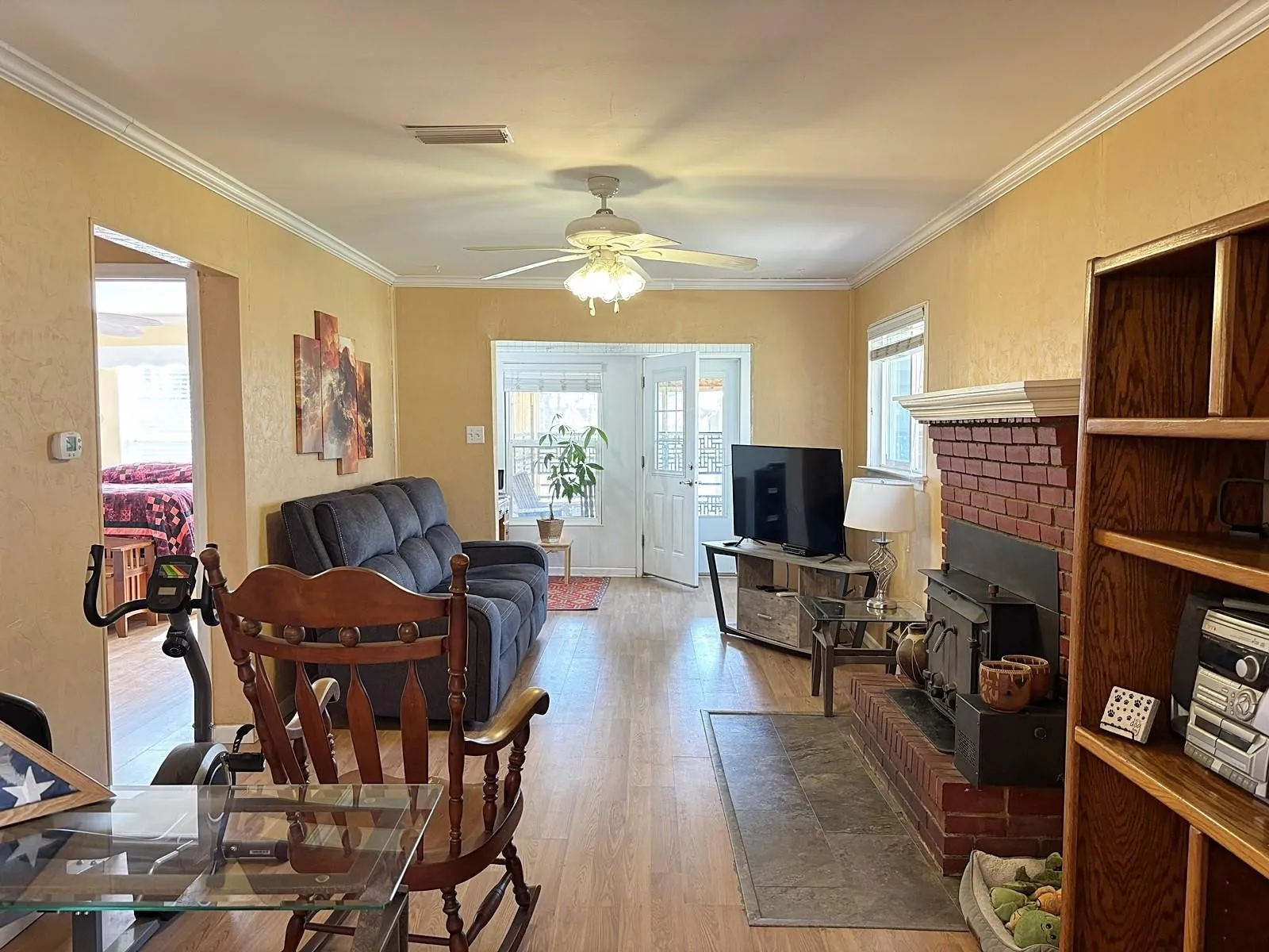 Single Family Residence For Sale in Rains County , 169 Littlefield Drive, East Tawakoni, Texas 75472, 1 Bedroom, 1 Bathroom, Garage spaces, 1,268 Sqft, built in 1974, mls#21384841, Real Estate Agent in East Tawakoni, Homes For Sale in Rains county, Homes For Sale in East Tawakoni, Realtor in East Tawakoni Texas, Real Estate Brokerage Independent Realty Texas, Luminita Cordes Realtor