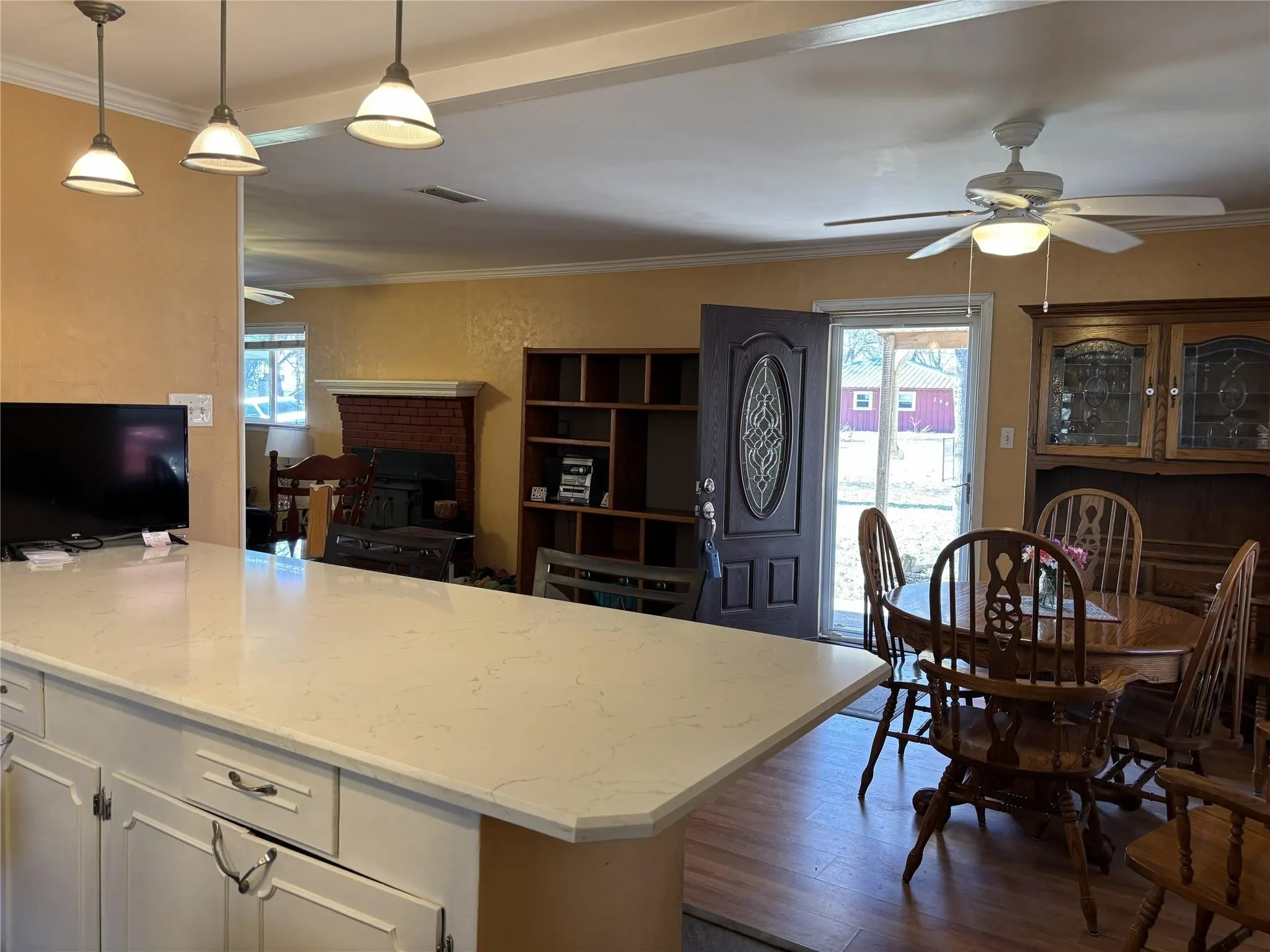 Single Family Residence For Sale in Rains County , 169 Littlefield Drive, East Tawakoni, Texas 75472, 1 Bedroom, 1 Bathroom, Garage spaces, 1,268 Sqft, built in 1974, mls#21384841, Real Estate Agent in East Tawakoni, Homes For Sale in Rains county, Homes For Sale in East Tawakoni, Realtor in East Tawakoni Texas, Real Estate Brokerage Independent Realty Texas, Luminita Cordes Realtor