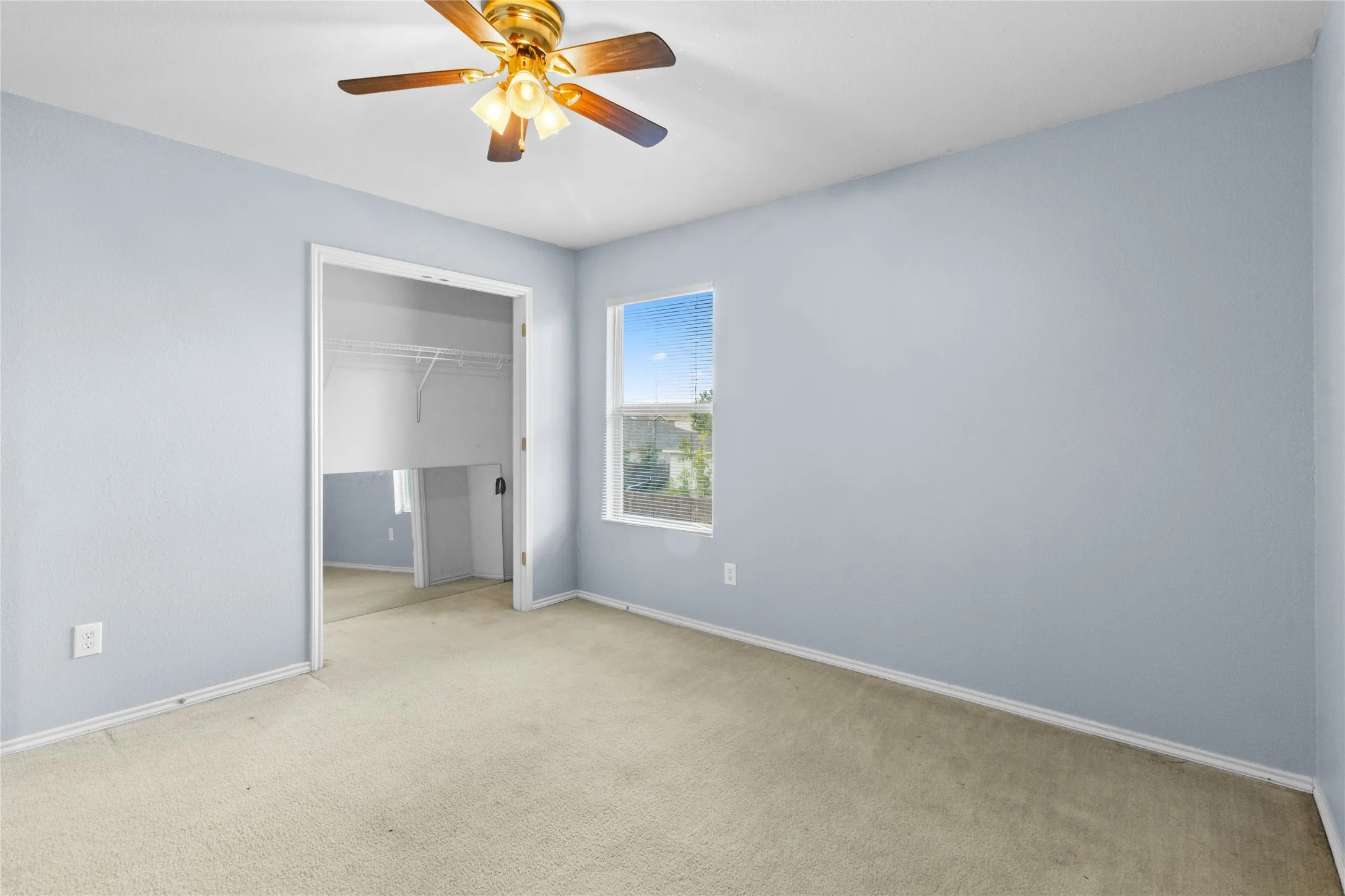 Single Family Residence For Sale in Johnson County , 1312 Erin Court, Burleson, Texas 76028, 4 Bedroom, 3 Bathroom, 2 Garage spaces, 2,320 Sqft, built in 2006, mls#21385175, Real Estate Agent in Burleson, Homes For Sale in Johnson county, Homes For Sale in Burleson, Realtor in Burleson Texas, Real Estate Brokerage Independent Realty Texas, Luminita Cordes Realtor