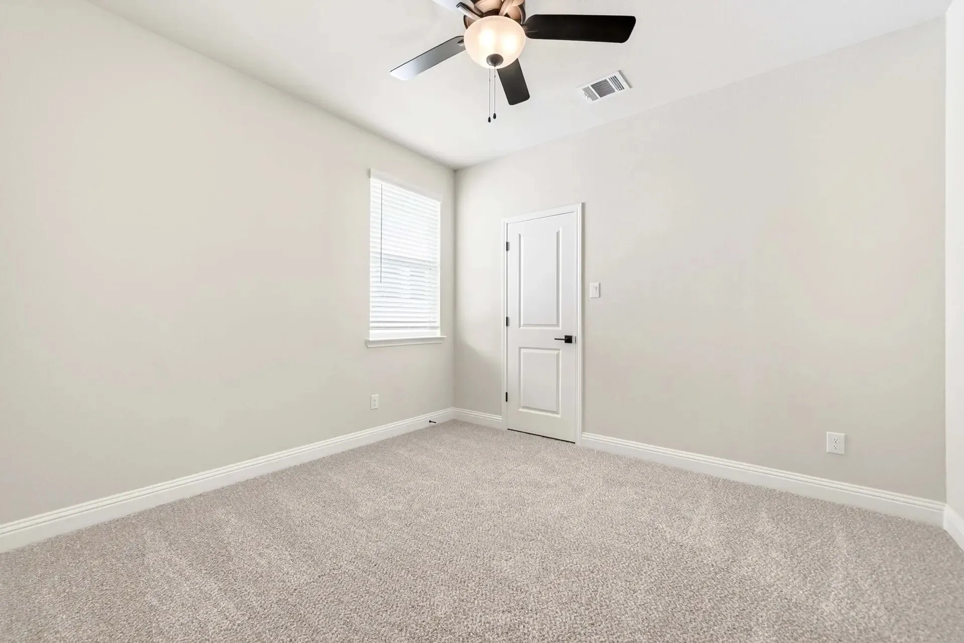 Single Family Residence For Sale in Kaufman County , 2811 Bridgepoint Street, Crandall, Texas 75114, 4 Bedroom, 3 Bathroom, 2 Garage spaces, 2,072 Sqft, built in 2026, mls#21386062, Real Estate Agent in Crandall, Homes For Sale in Kaufman county, Homes For Sale in Crandall, Realtor in Crandall Texas, Real Estate Brokerage Independent Realty Texas, Luminita Cordes Realtor
