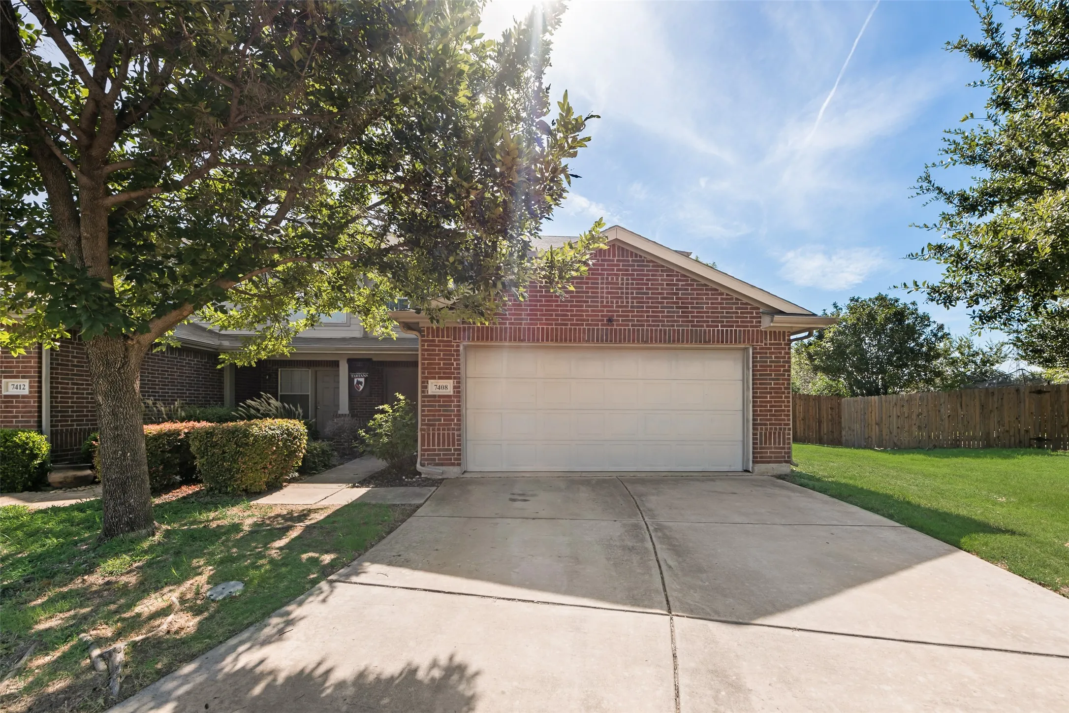 Townhouse For Rent in Tarrant County , 7408 Lazy Spur Boulevard, Fort Worth, Texas 76131, 3 Bedroom, 3 Bathroom, 2 Garage spaces, 1,653 Sqft, built in 2010, mls#21382702, Real Estate Agent in Fort Worth, Homes For Rent in Tarrant county, Homes For Rent in Fort Worth, Realtor in Fort Worth Texas, Real Estate Brokerage Independent Realty Texas, Luminita Cordes Realtor