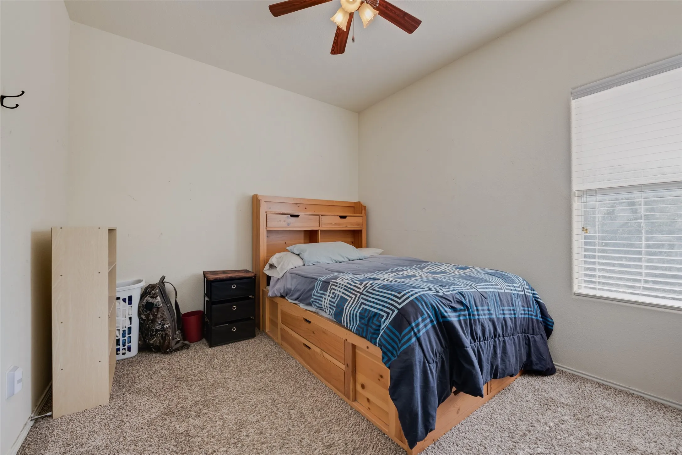 Townhouse For Rent in Tarrant County , 7408 Lazy Spur Boulevard, Fort Worth, Texas 76131, 3 Bedroom, 3 Bathroom, 2 Garage spaces, 1,653 Sqft, built in 2010, mls#21382702, Real Estate Agent in Fort Worth, Homes For Rent in Tarrant county, Homes For Rent in Fort Worth, Realtor in Fort Worth Texas, Real Estate Brokerage Independent Realty Texas, Luminita Cordes Realtor