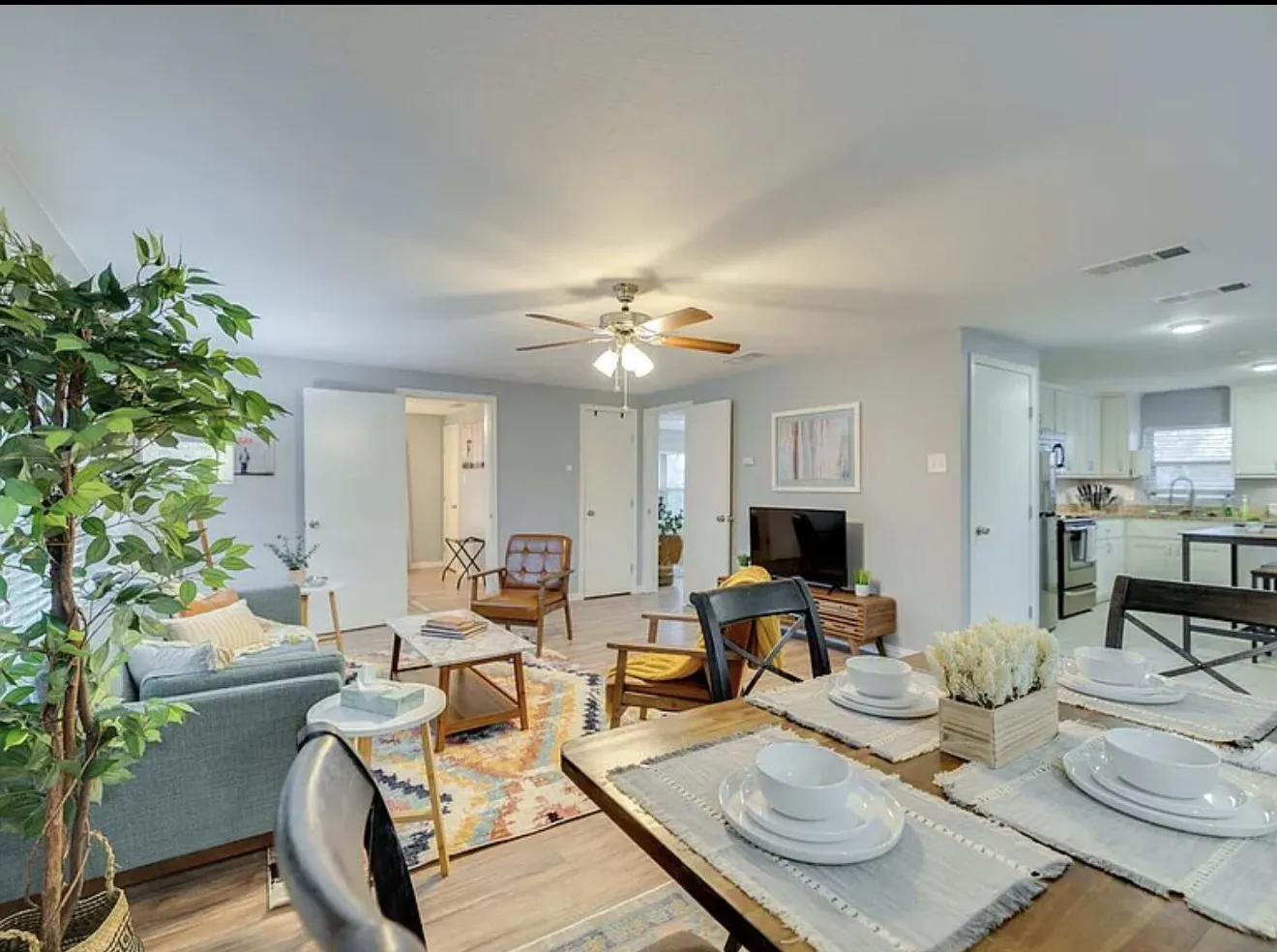 Duplex For Rent in Tarrant County , 2800 Primrose Avenue A, Fort Worth, Texas 76111, 2 Bedroom, 2 Bathroom, 1 Garage spaces, 1,300 Sqft, built in 1935, mls#21385957, Real Estate Agent in Fort Worth, Homes For Rent in Tarrant county, Homes For Rent in Fort Worth, Realtor in Fort Worth Texas, Real Estate Brokerage Independent Realty Texas, Luminita Cordes Realtor