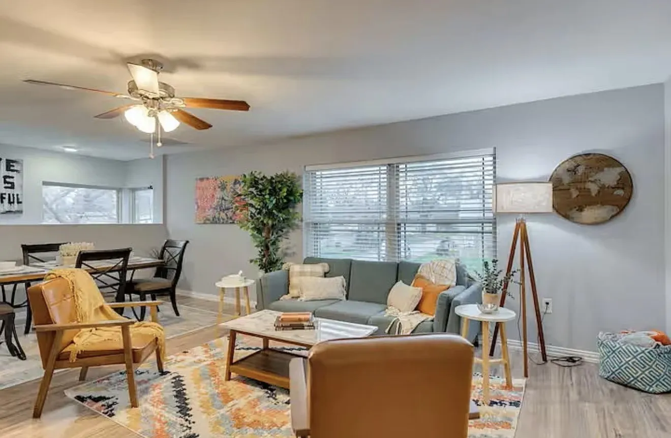 Duplex For Rent in Tarrant County , 2800 Primrose Avenue A, Fort Worth, Texas 76111, 2 Bedroom, 2 Bathroom, 1 Garage spaces, 1,300 Sqft, built in 1935, mls#21385957, Real Estate Agent in Fort Worth, Homes For Rent in Tarrant county, Homes For Rent in Fort Worth, Realtor in Fort Worth Texas, Real Estate Brokerage Independent Realty Texas, Luminita Cordes Realtor